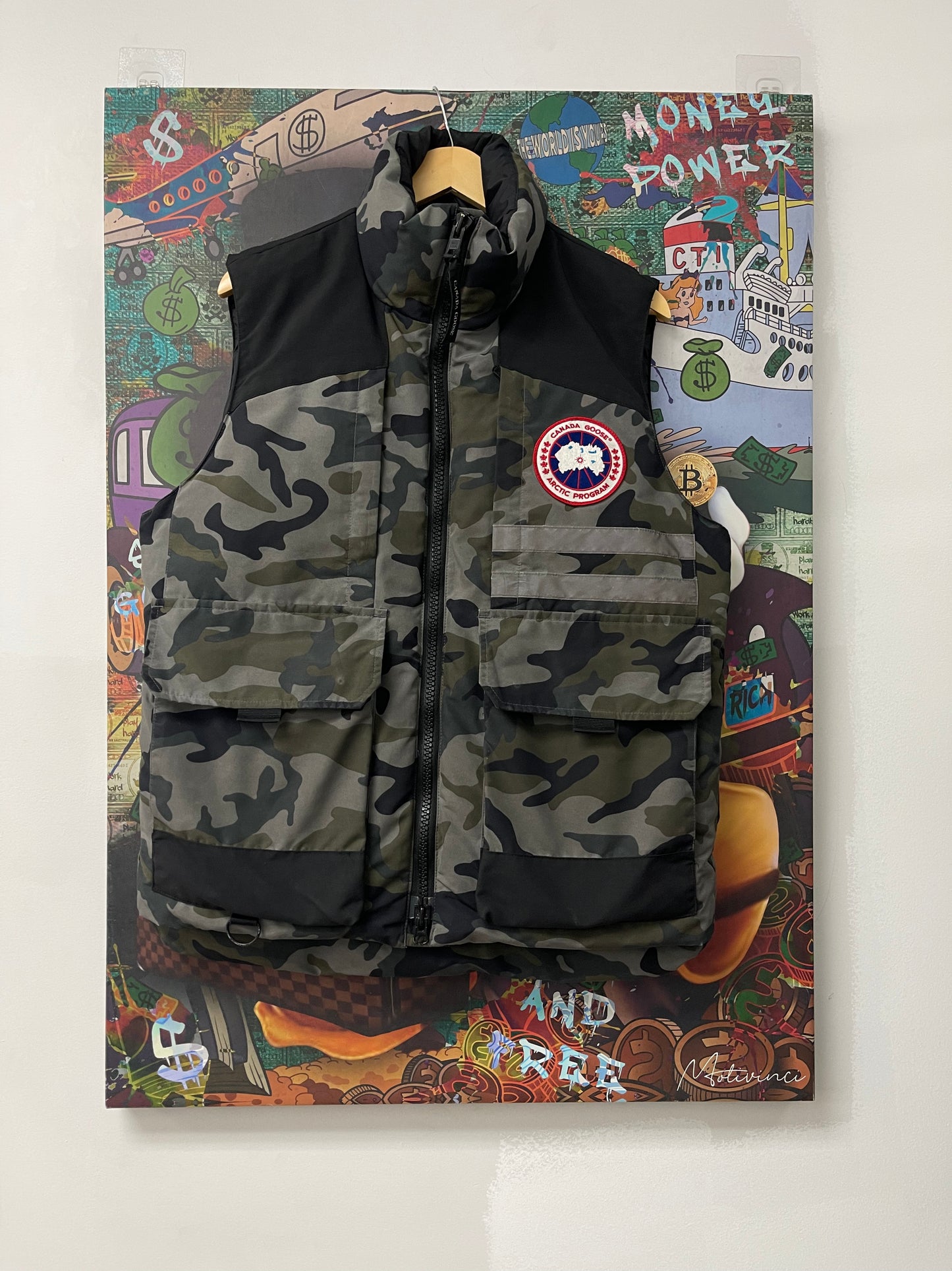 Canada Goose Camo Vest Used Medium N/A