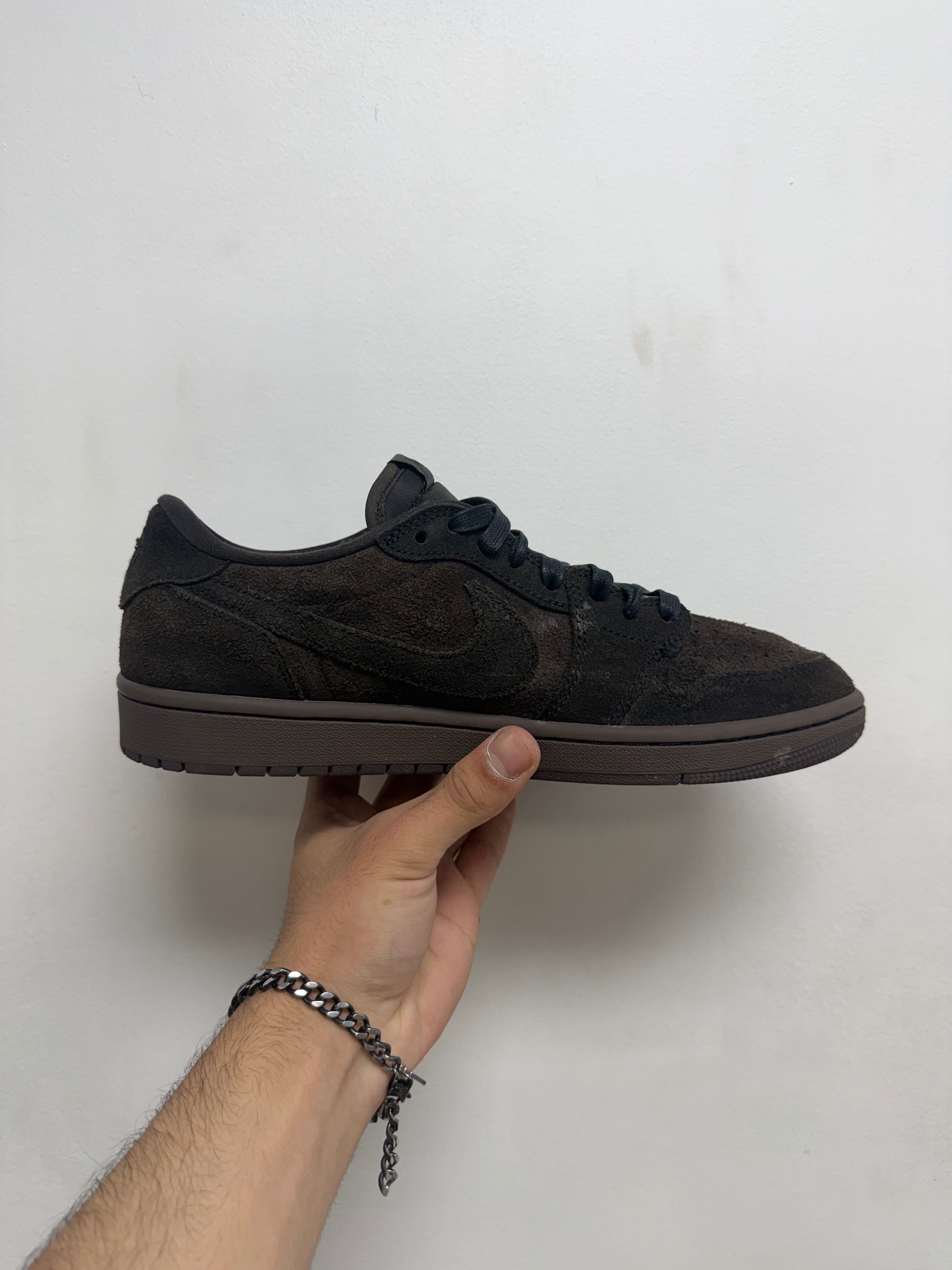 Jordan 1 Low Travis Scott Brown Velvet Sneakers