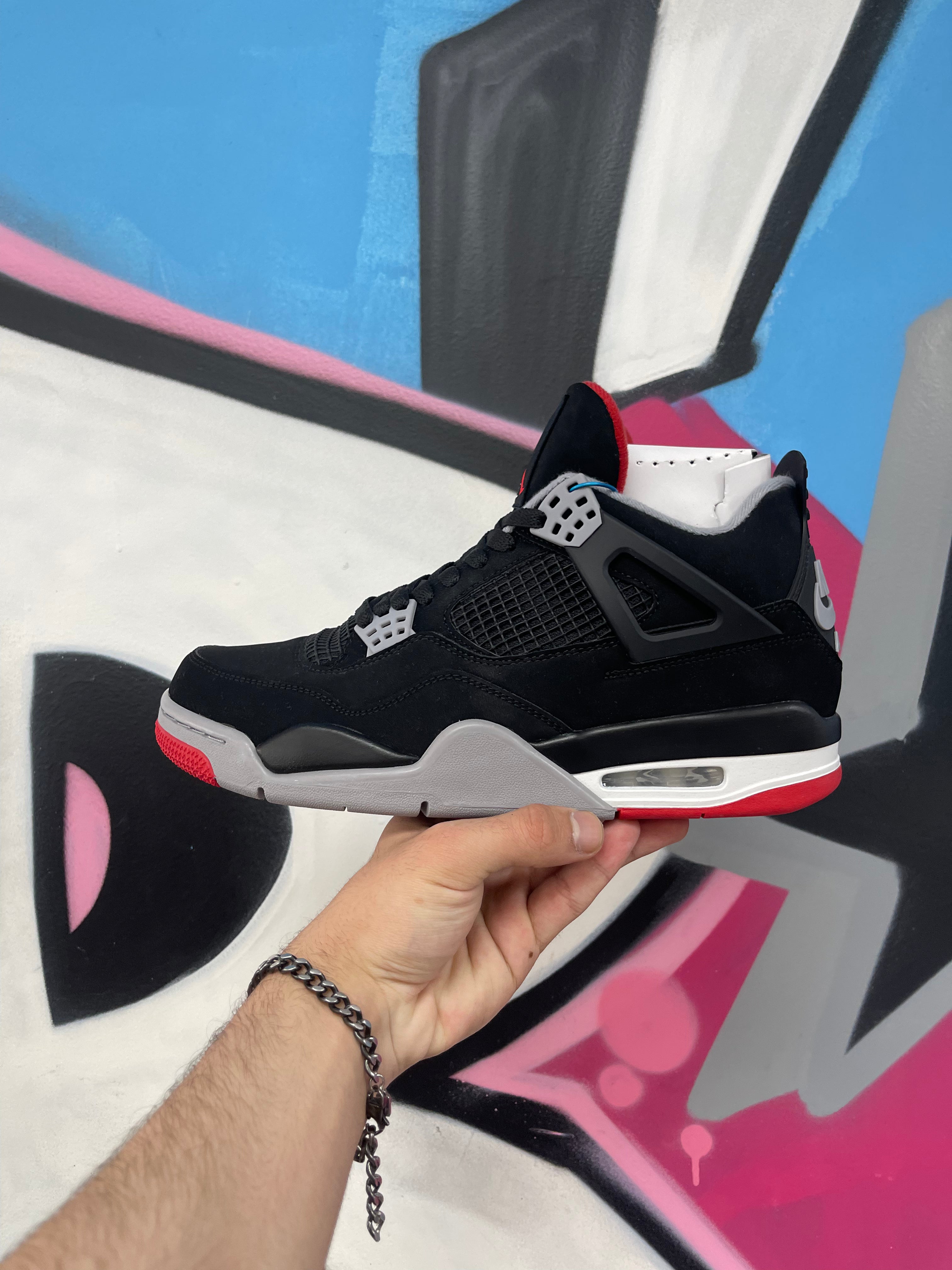 Jordan 4 Bred Sneakers