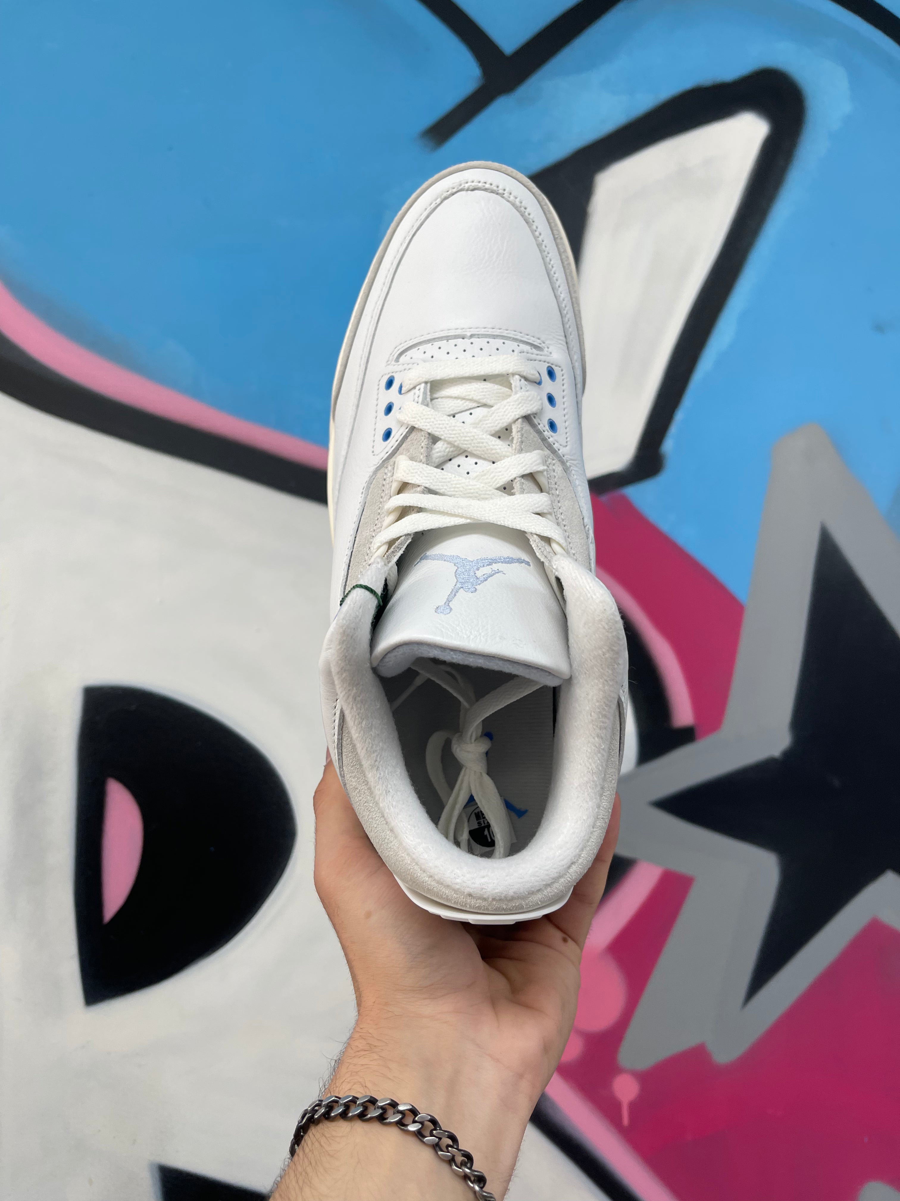 Jordan 3 Lucky Shorts Sneakers