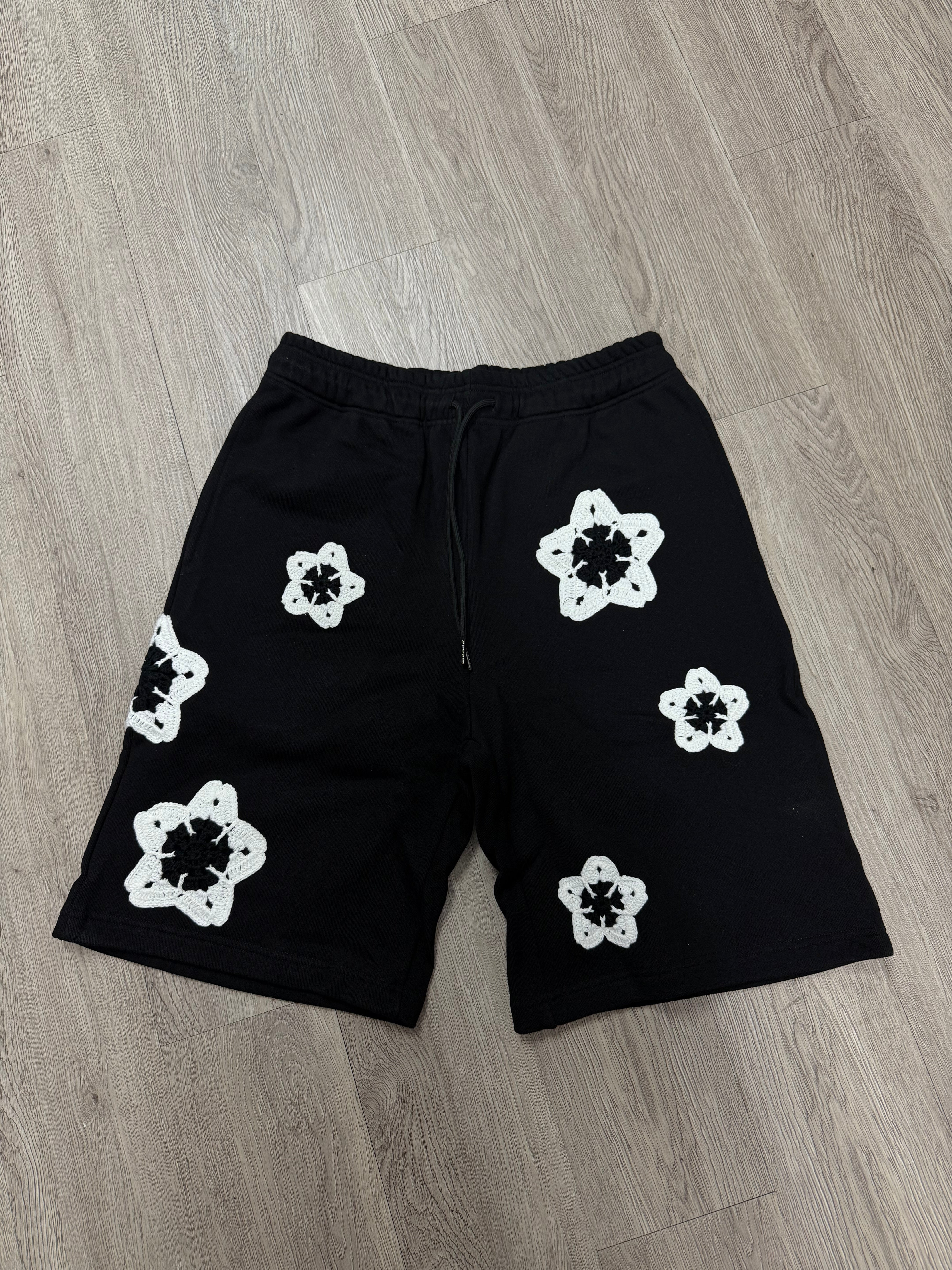 Arkyve Black Star Crochet Patch Sweatshorts