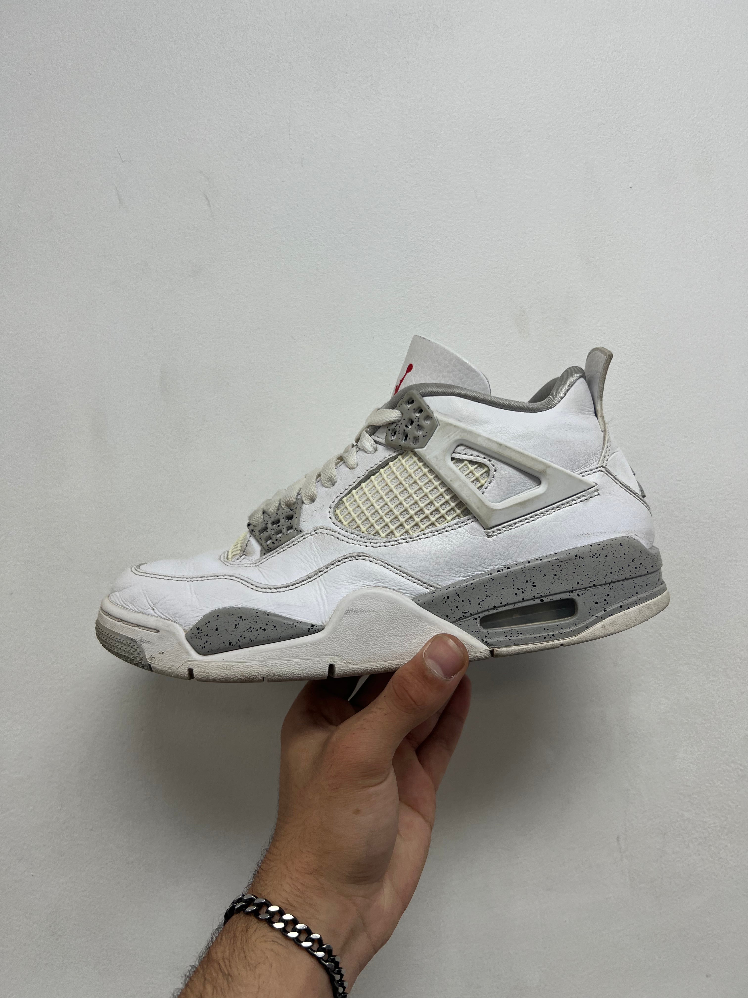 Jordan 4 White Oreo Sneakers