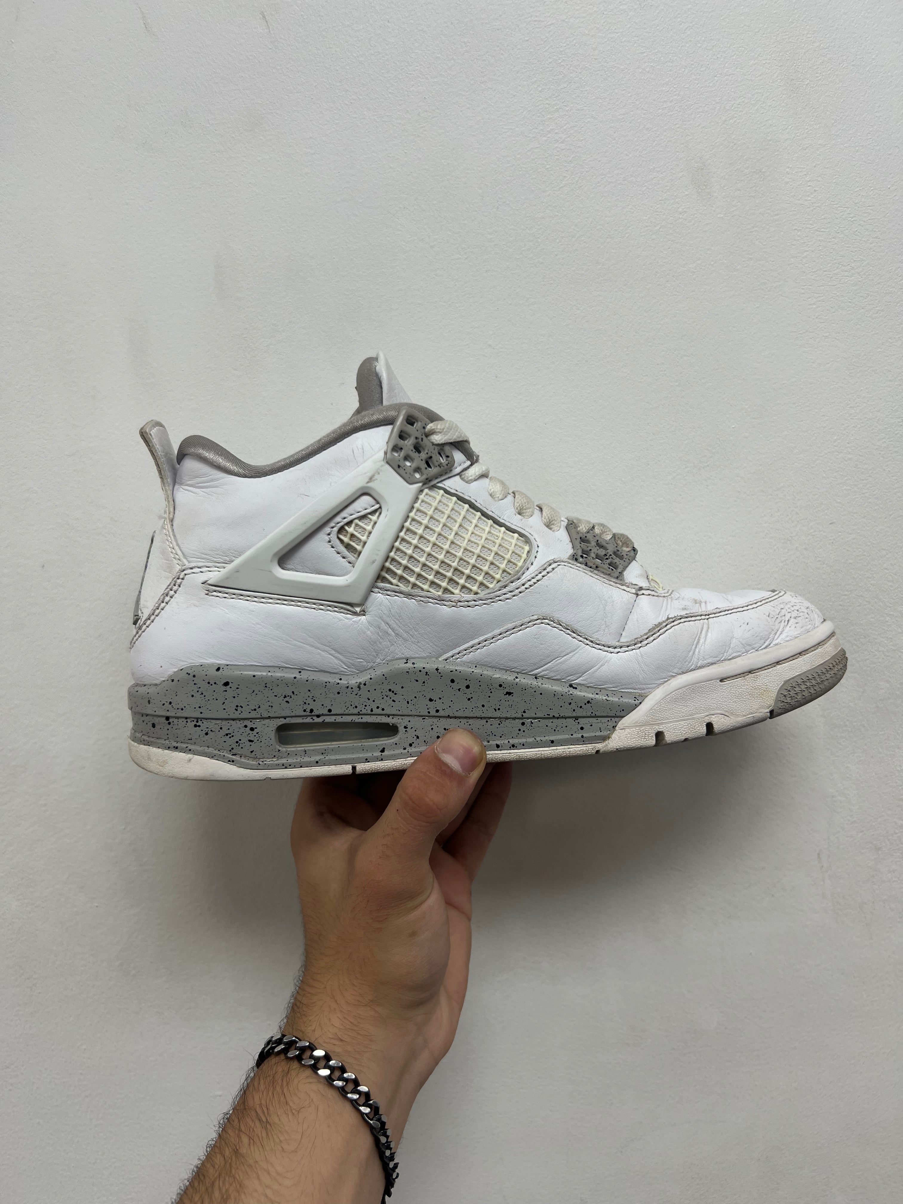 Jordan 4 White Oreo Sneakers