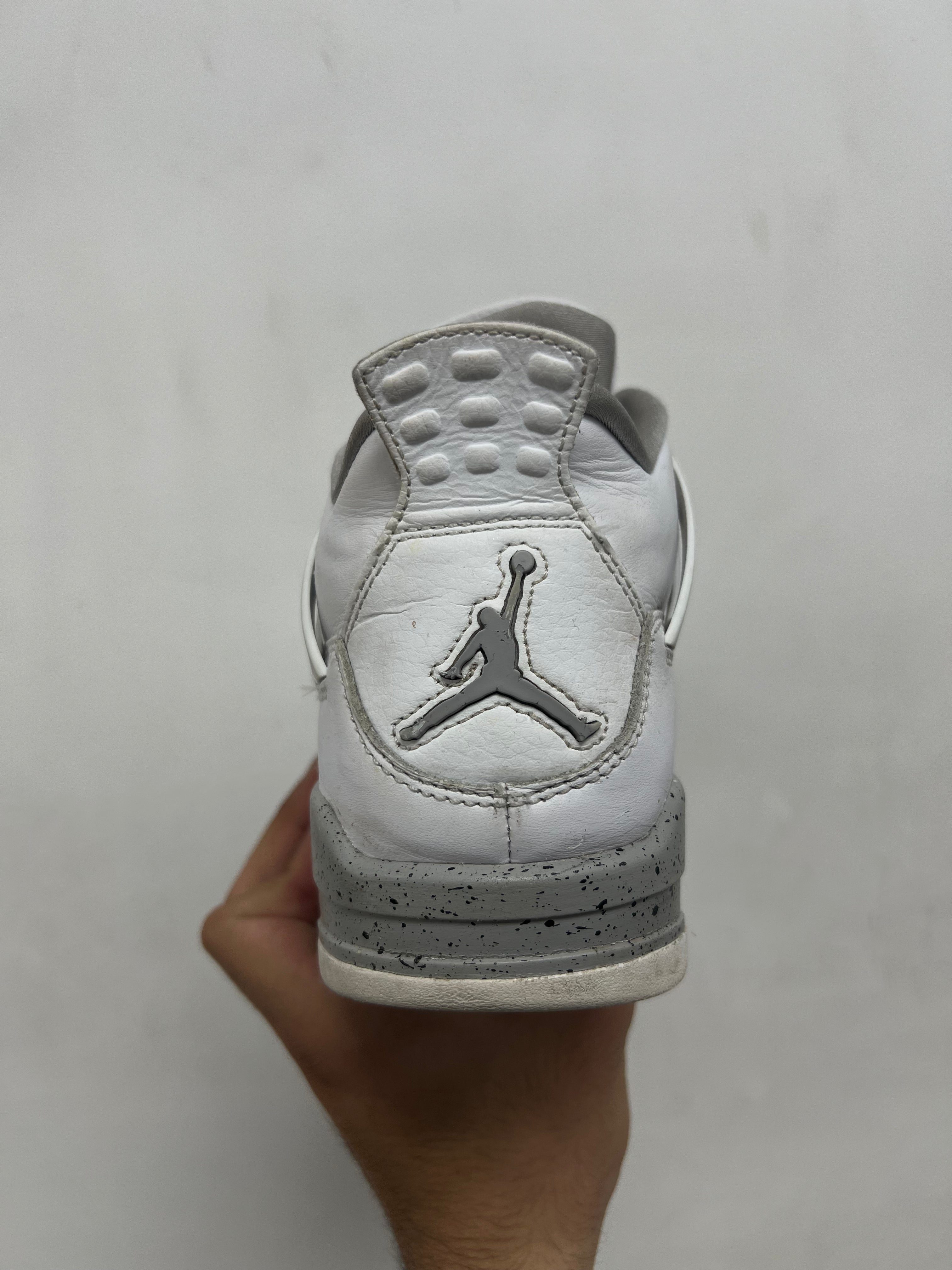 Jordan 4 White Oreo Sneakers