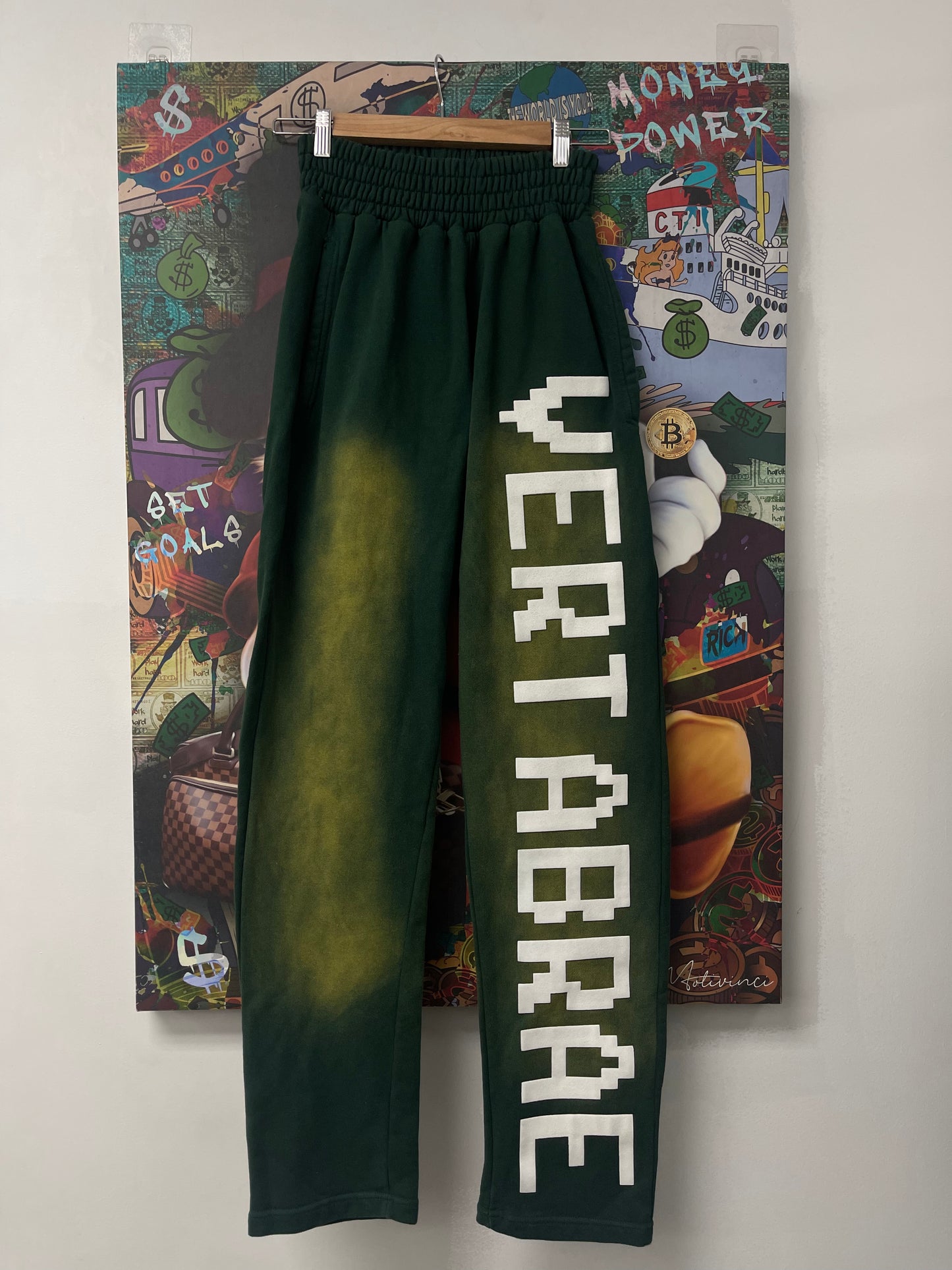 Vertabrae Sweats Green White Used Large