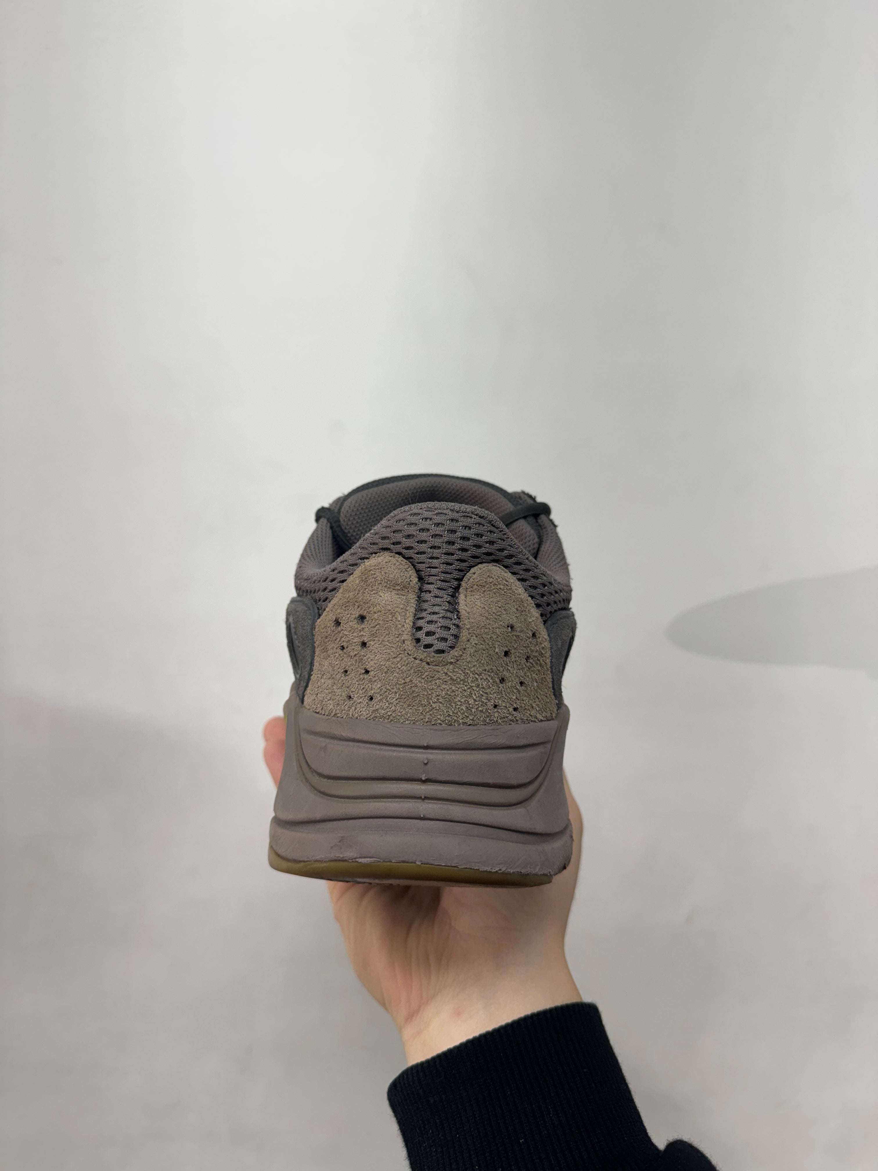 YZY 700 Mauve Sneakers