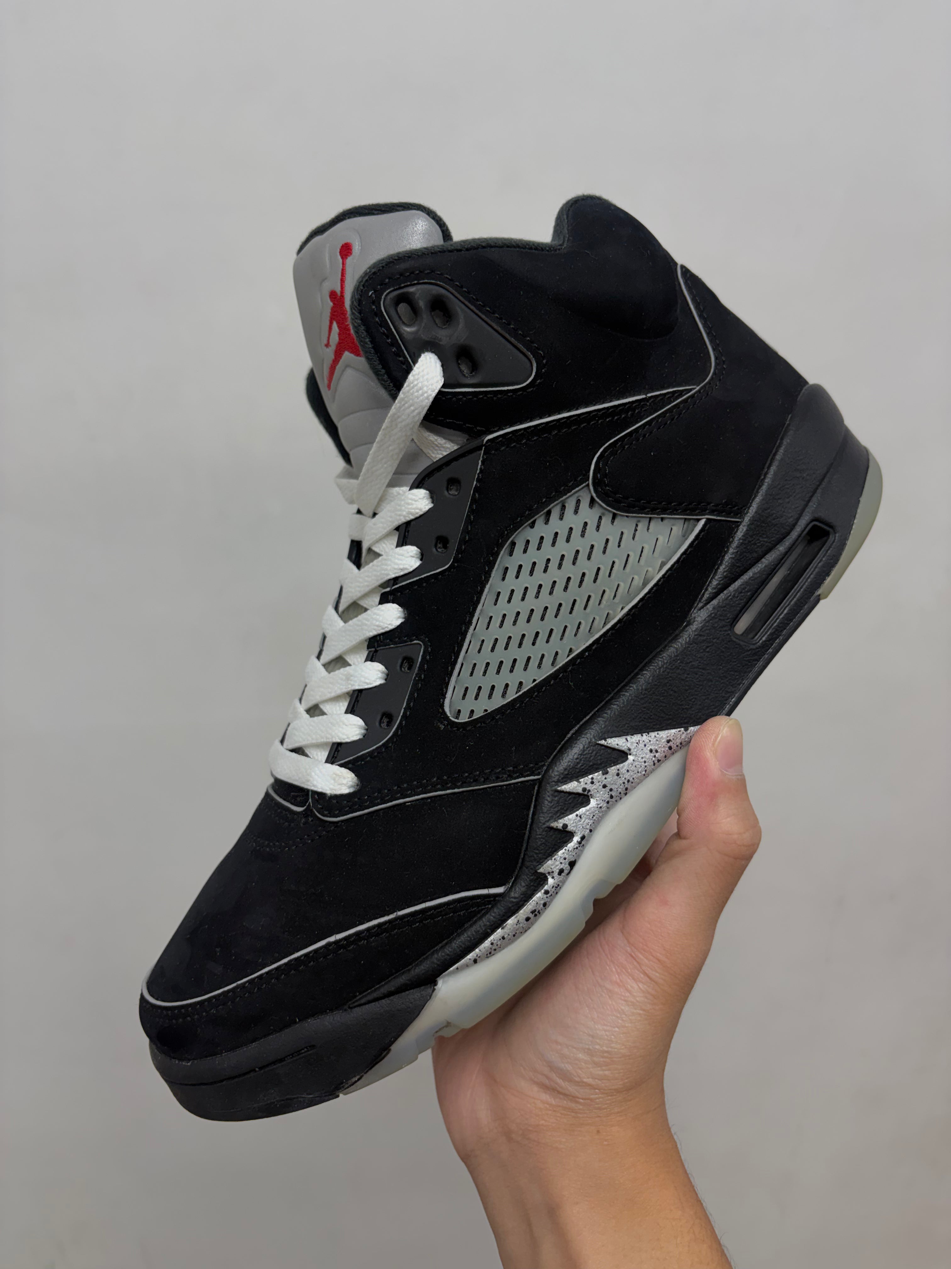 Jordan 5 Black Metallic Sneakers