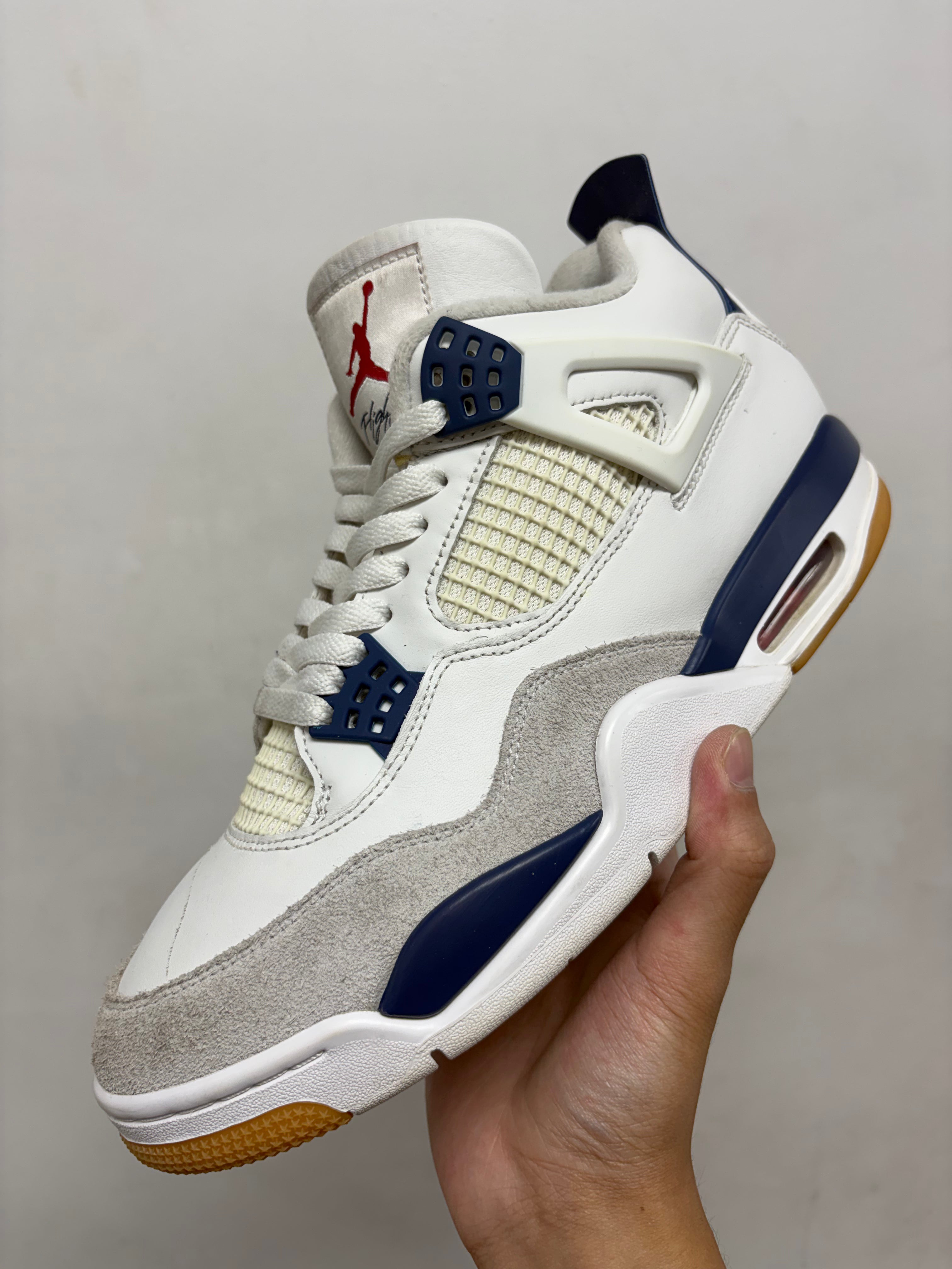Jordan 4 SB Navy Sneakers