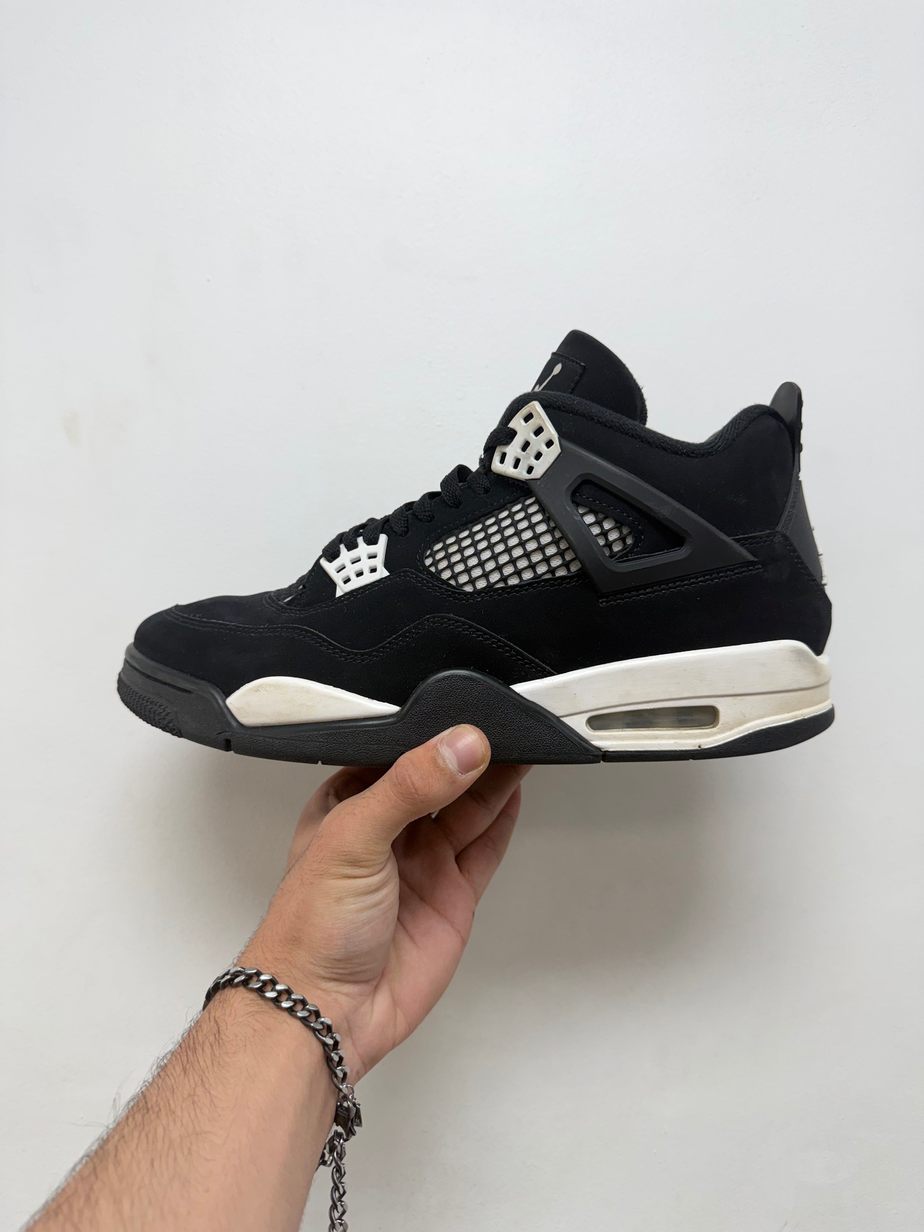 Jordan 4 White Thunder Sneakers