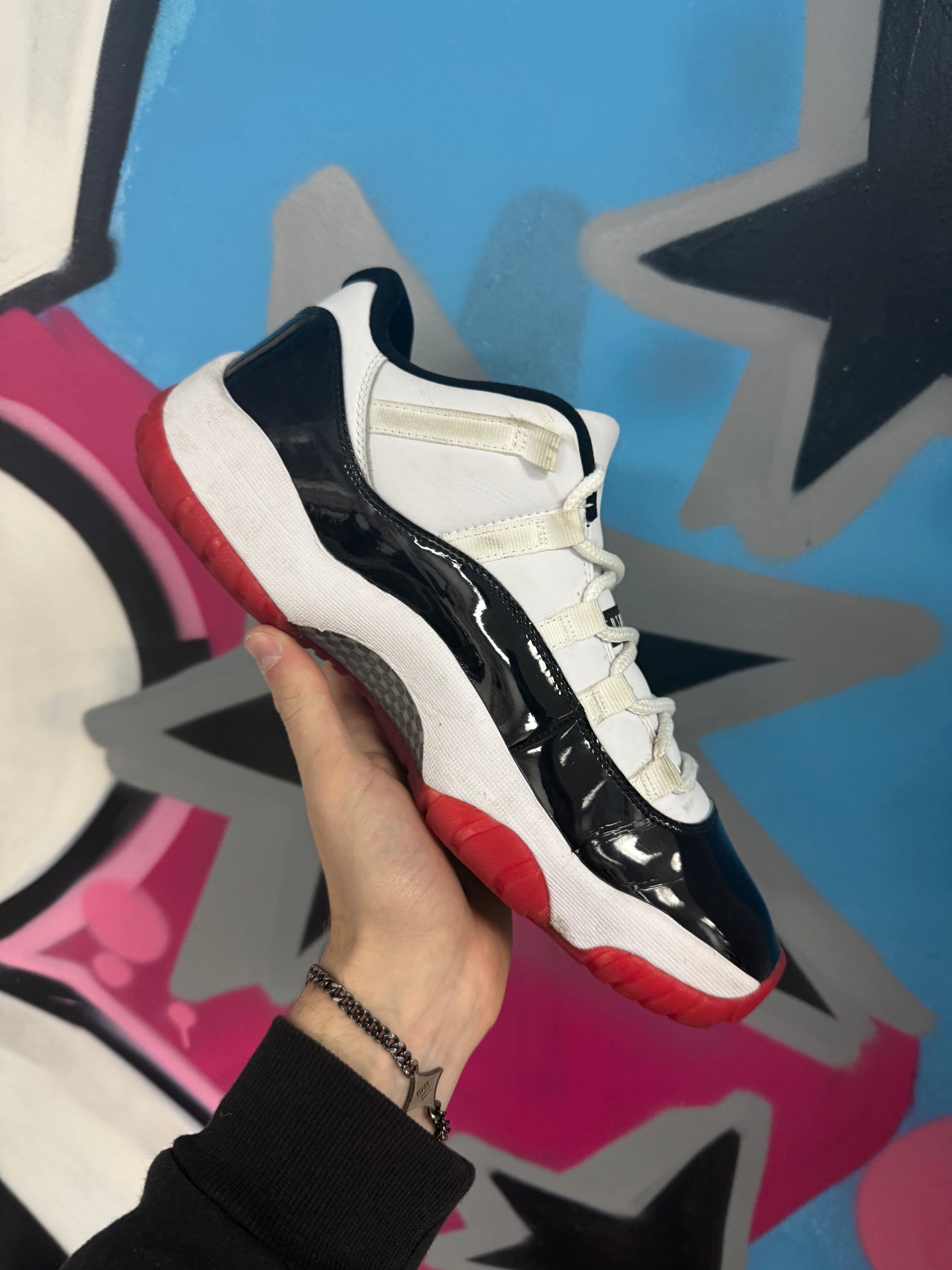 Jordan 11 Concord Bred Sneakers