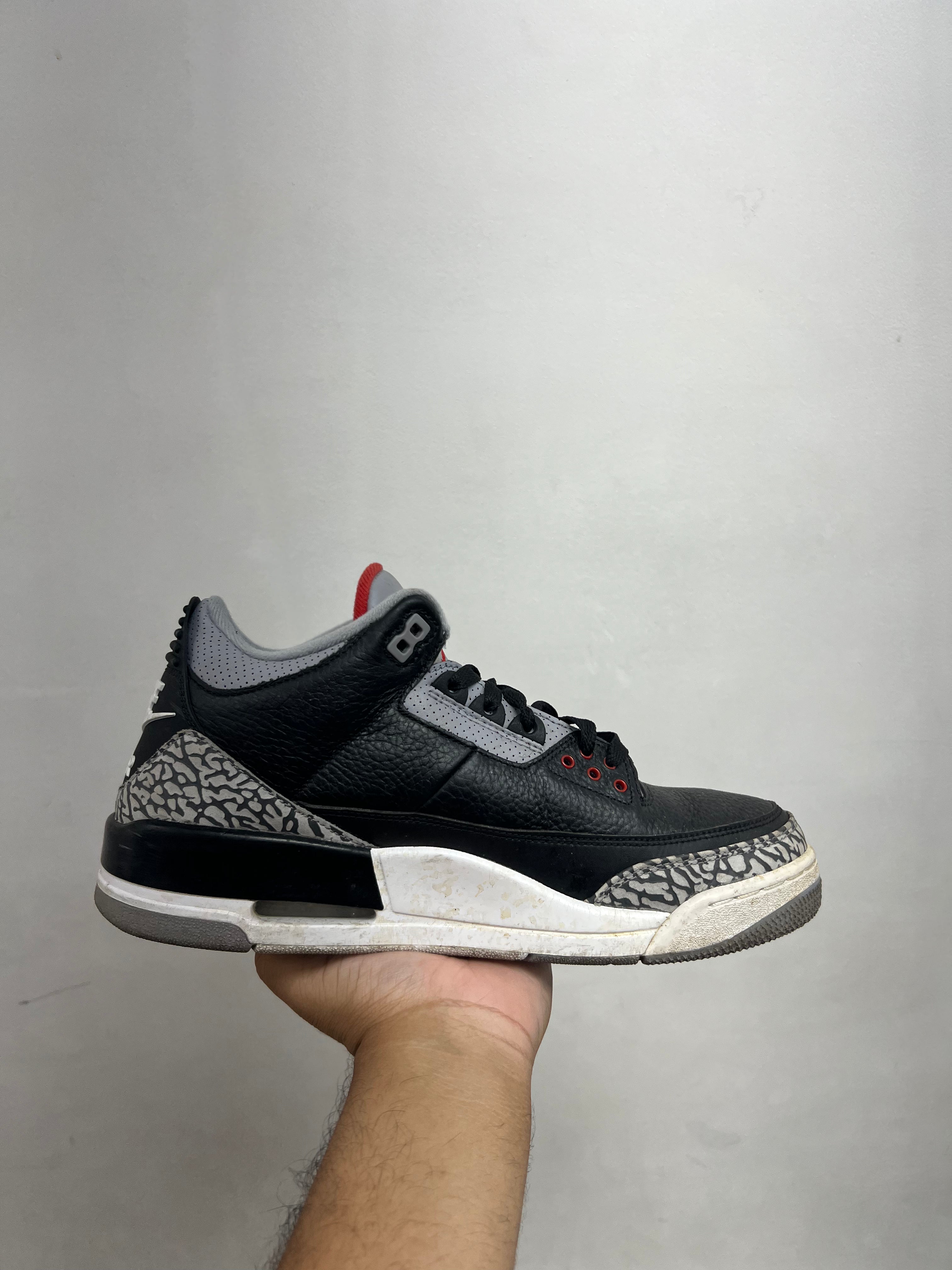 Jordan 3 Black Cement (2018) Sneakers