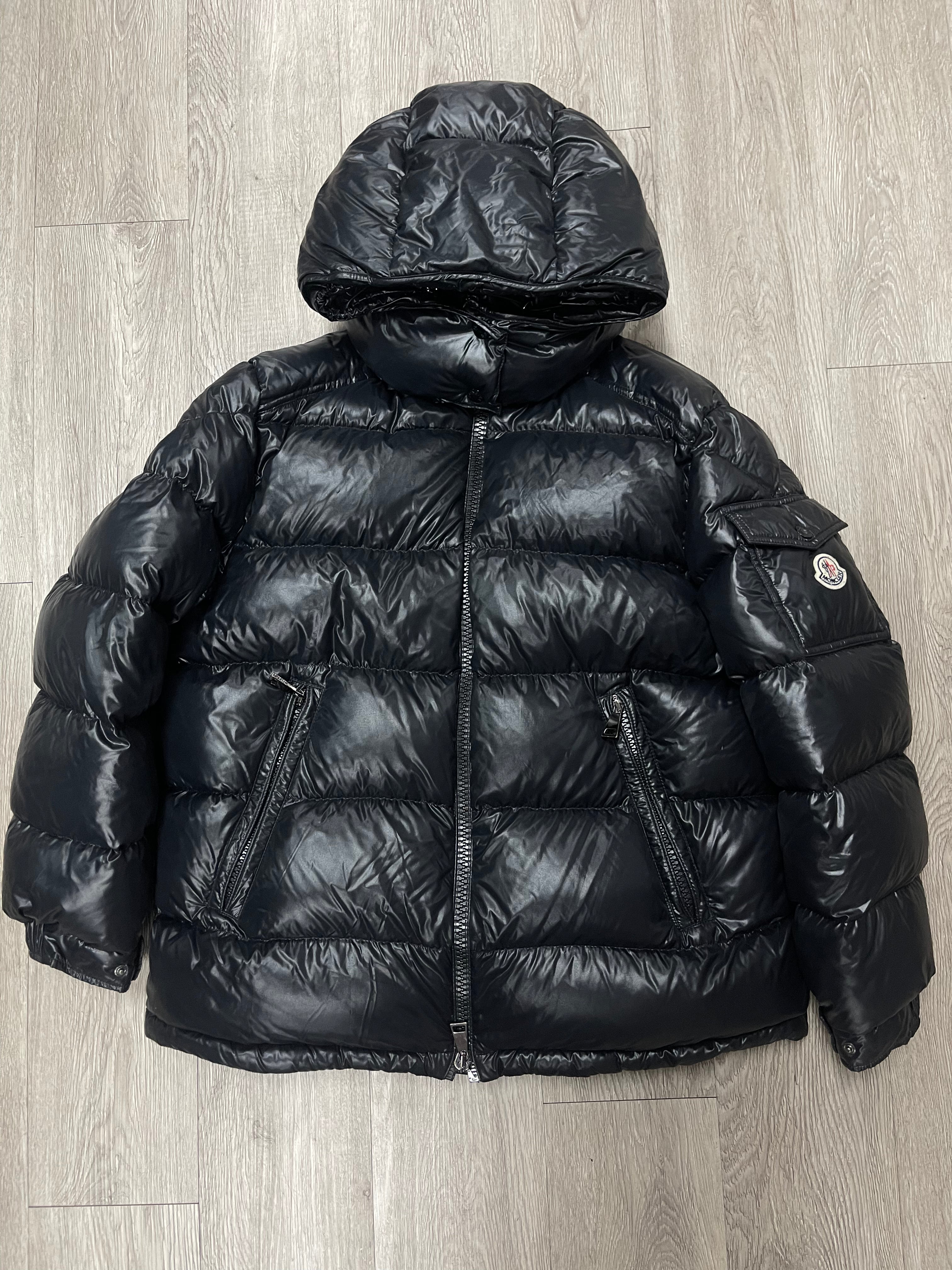 Moncler Maya Black Used 3 (Medium) N/A