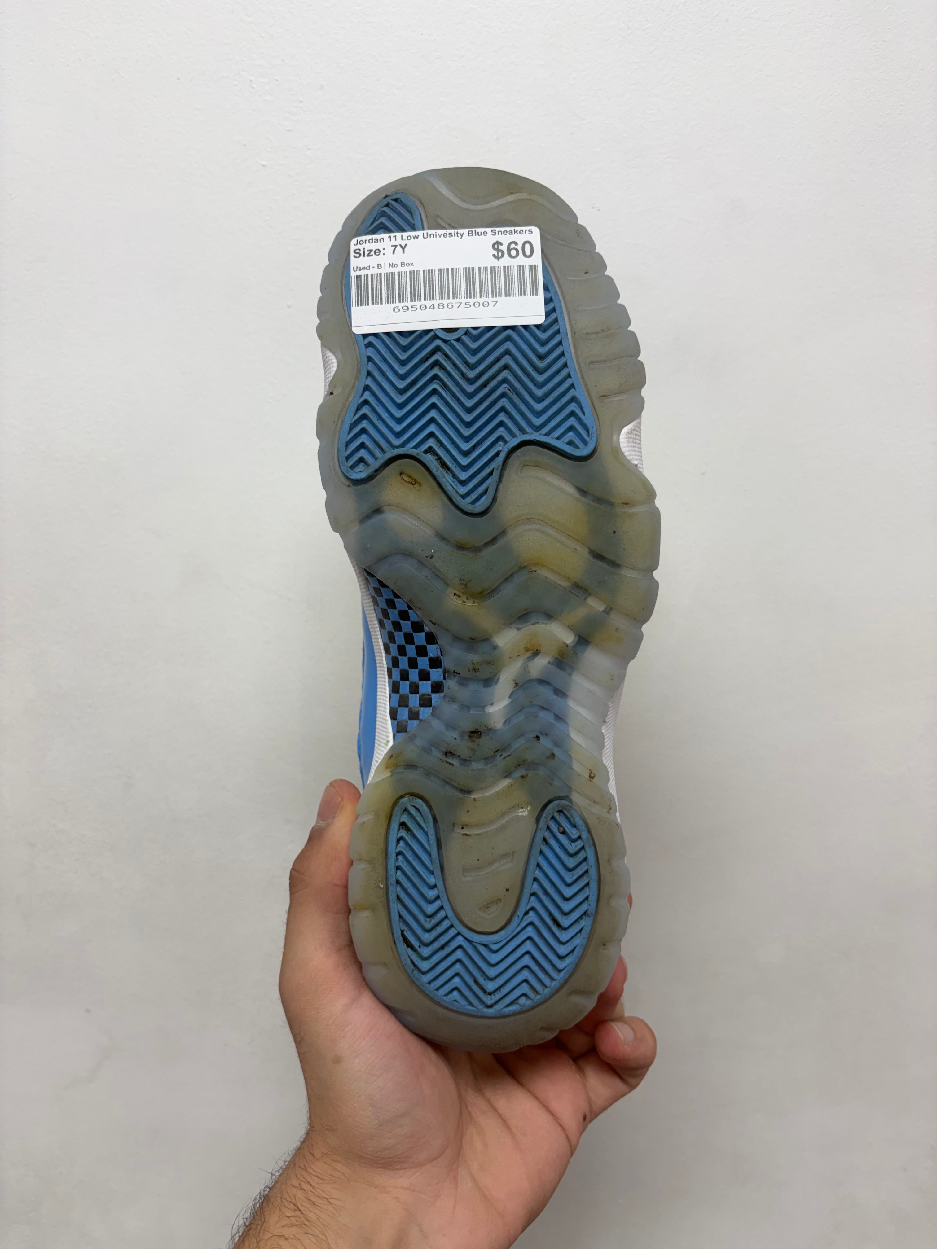 Jordan 11 Low Univesity Blue Sneakers
