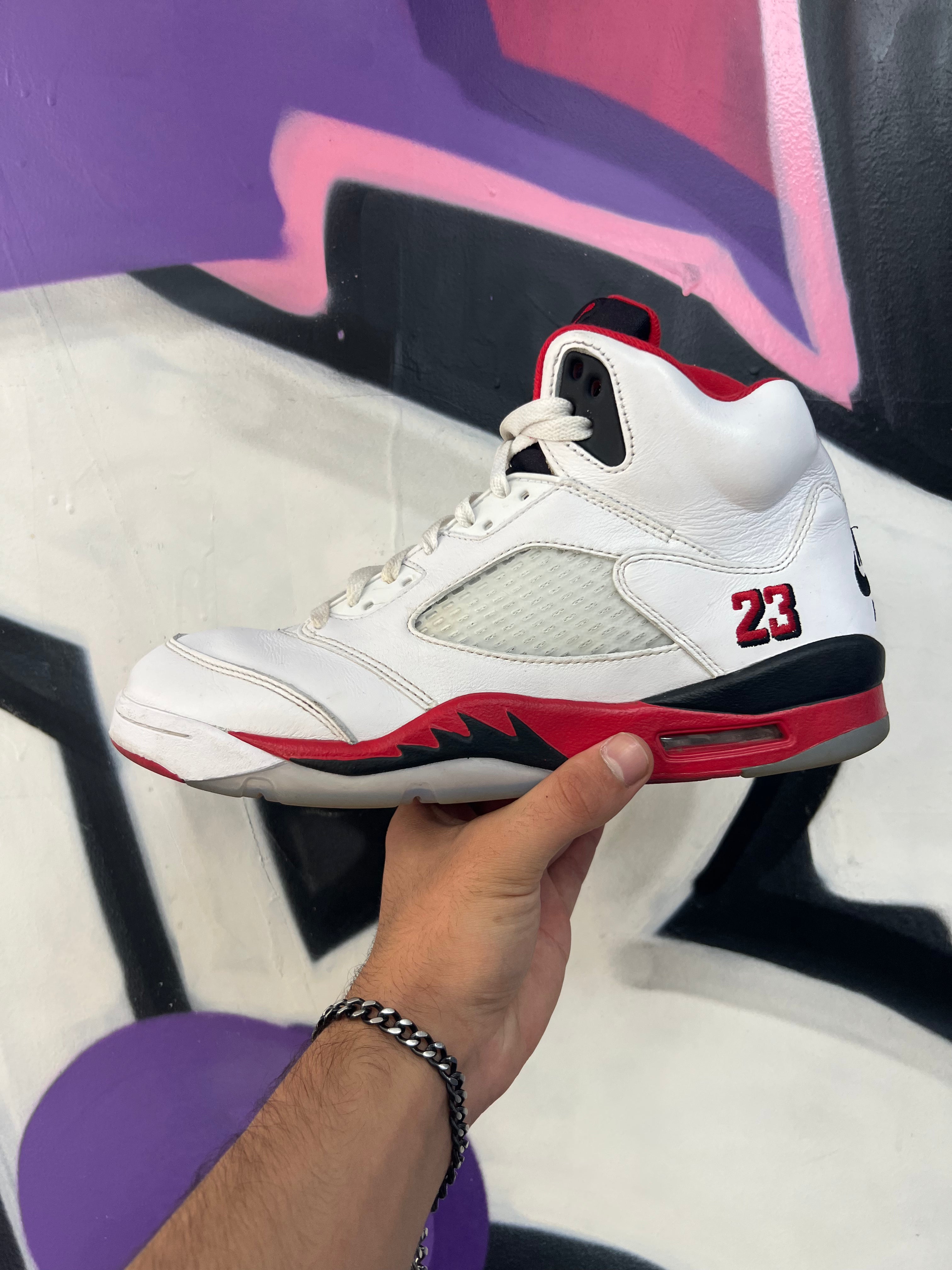 Jordan 5 Fire Red Sneakers