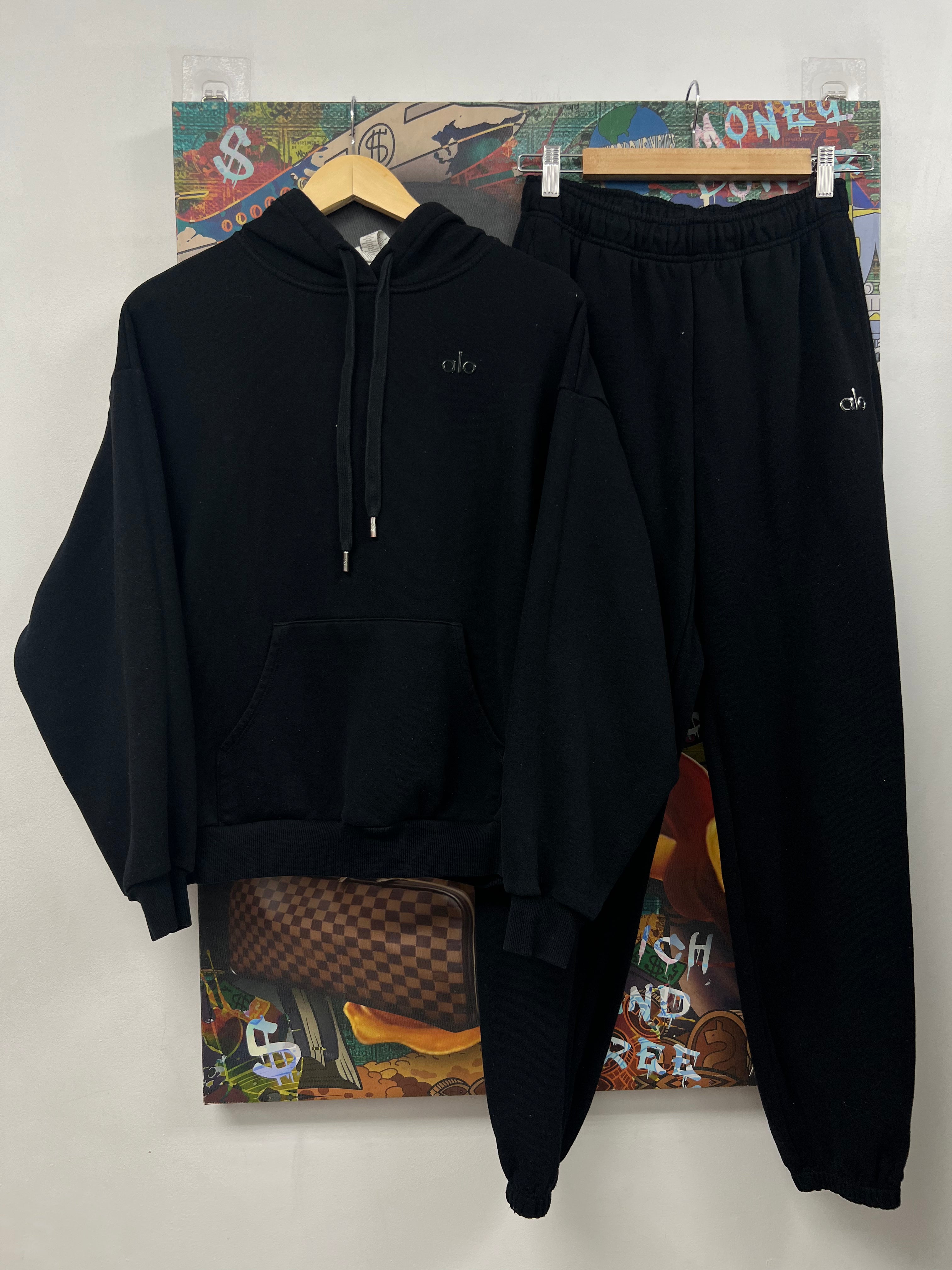 Alo Black Accolade Sweatsuit