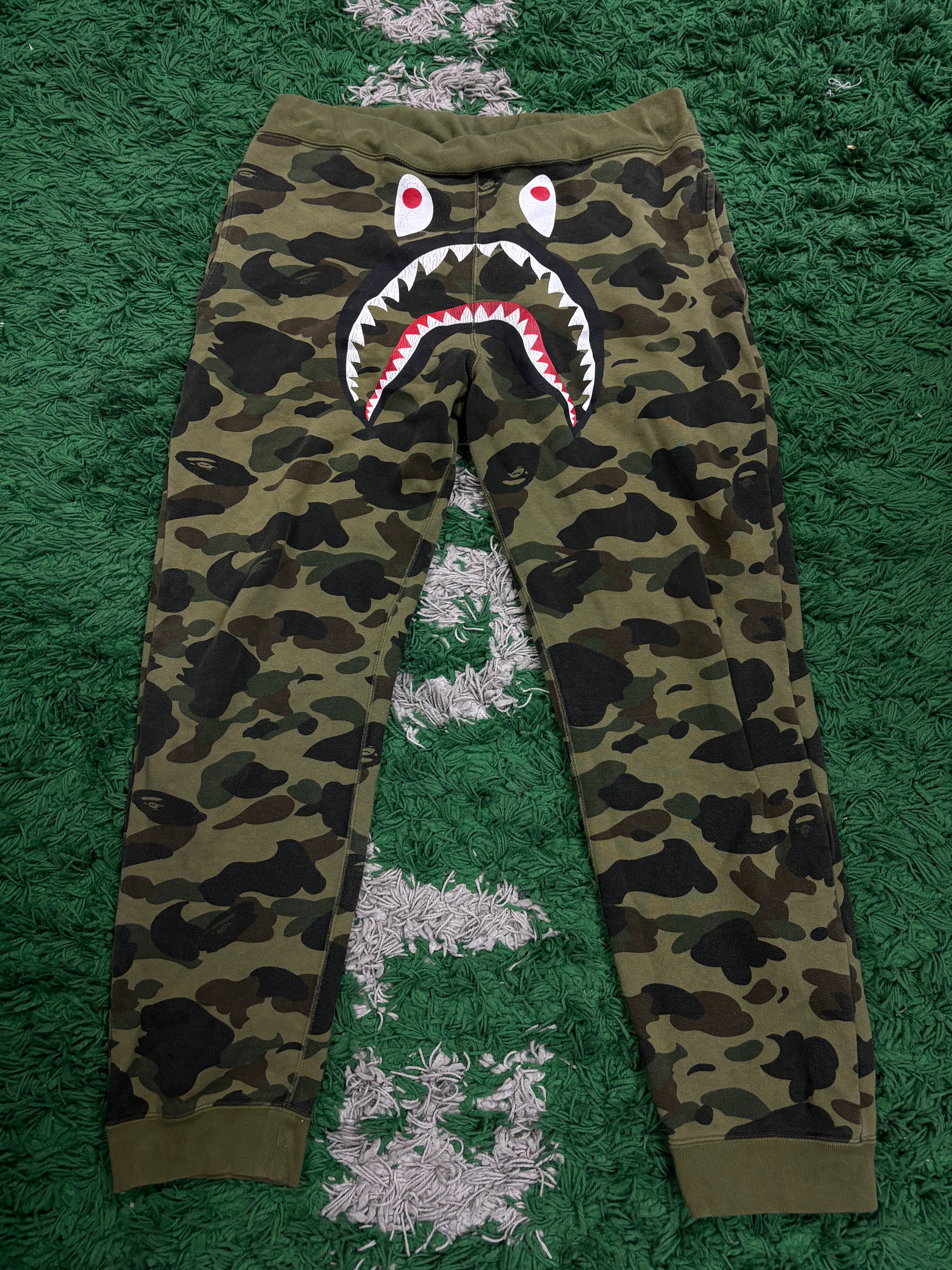 BAPE Shark Sweats Duck Camo Used XXL