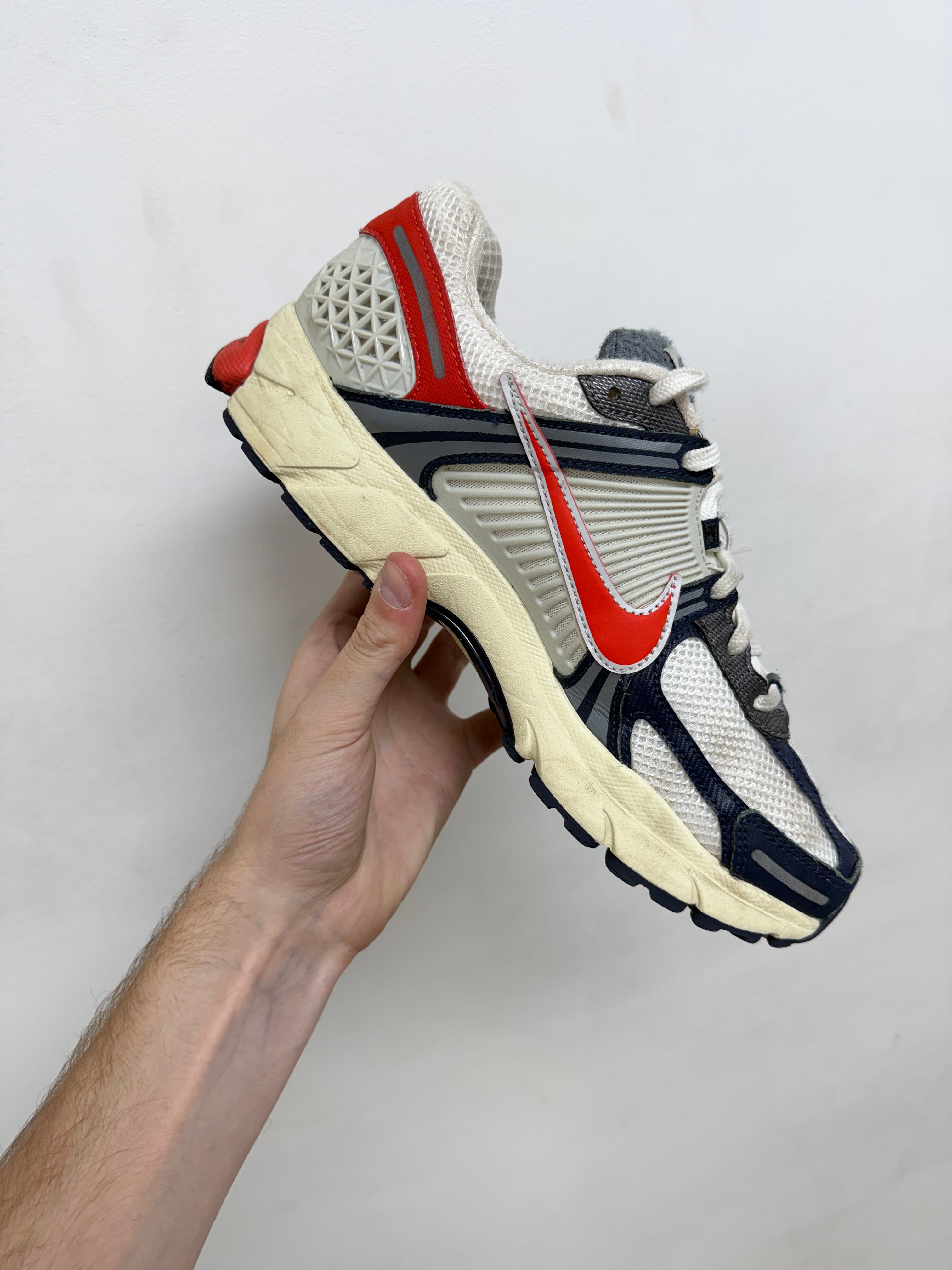 Nike Zoom 5 Vomero Sneakers