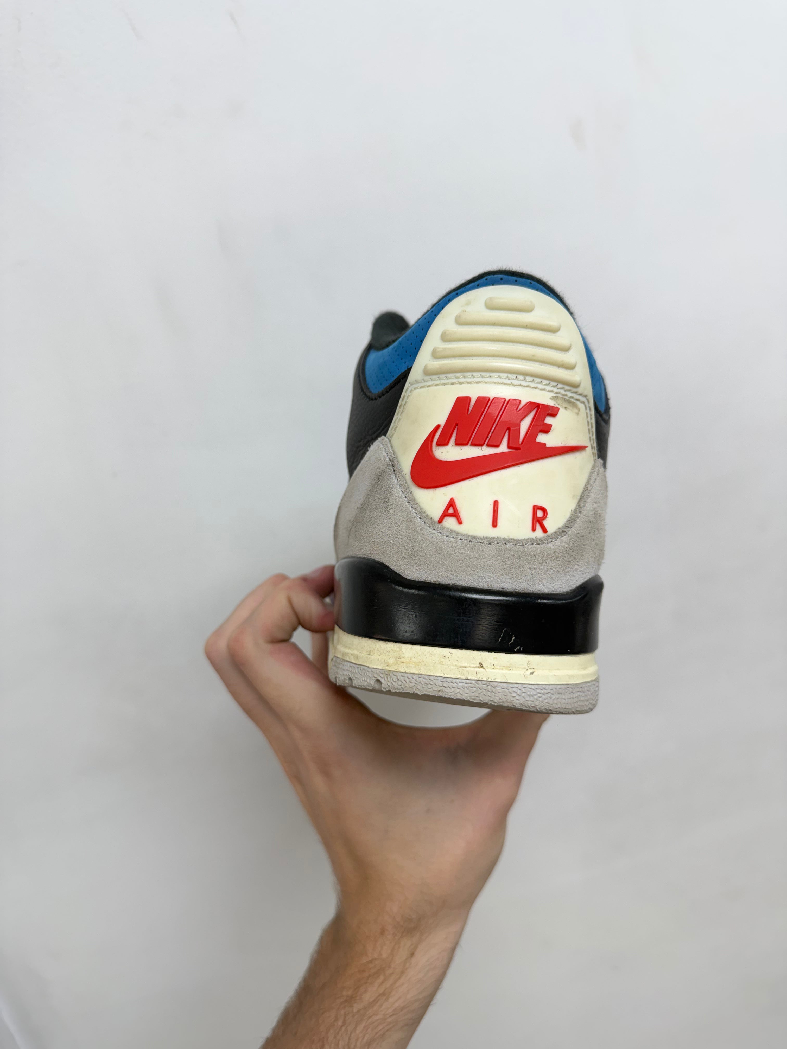 Jordan 3 Rare Air Sneakers
