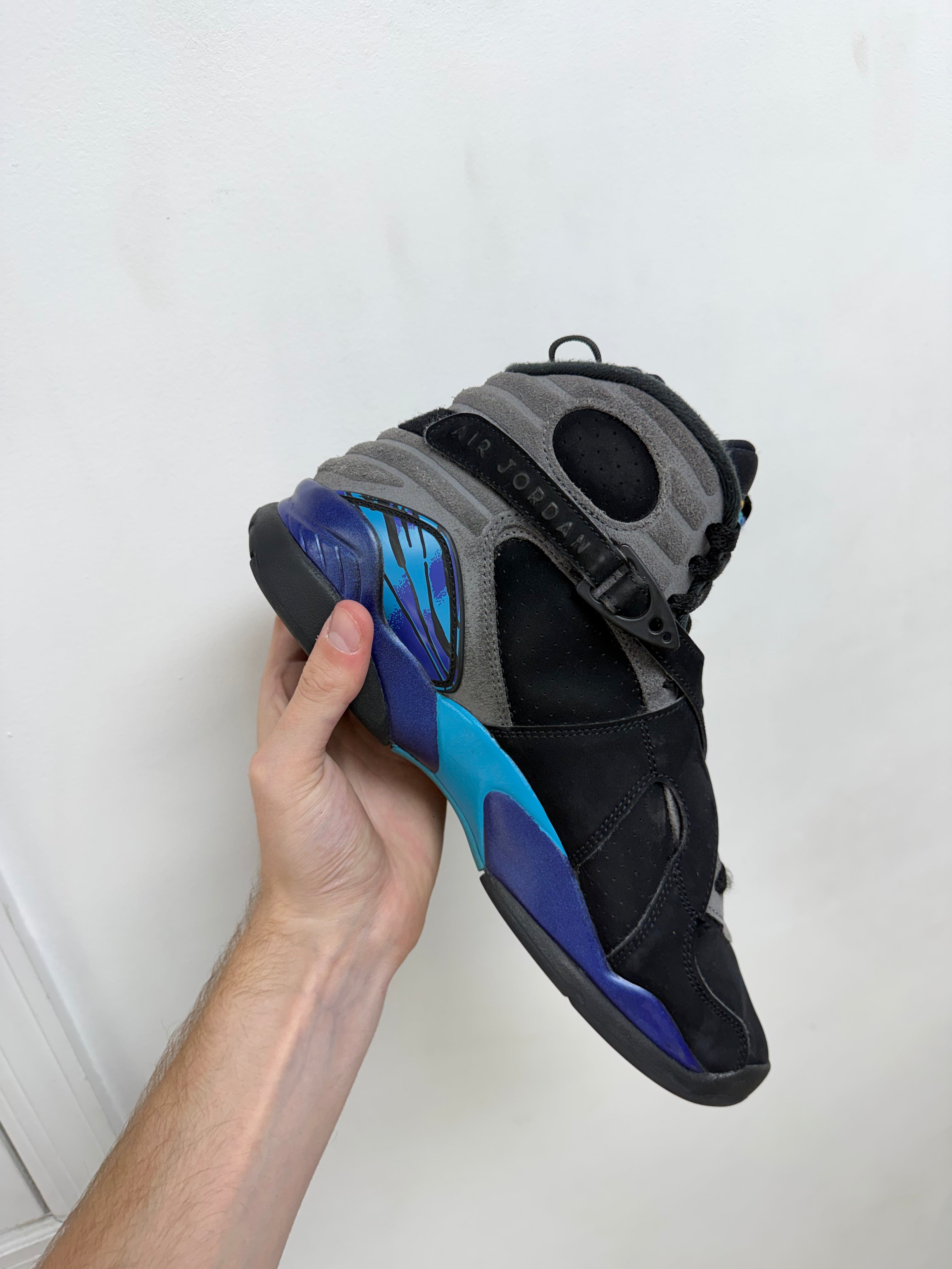 Jordan 8 Aqua Sneakers