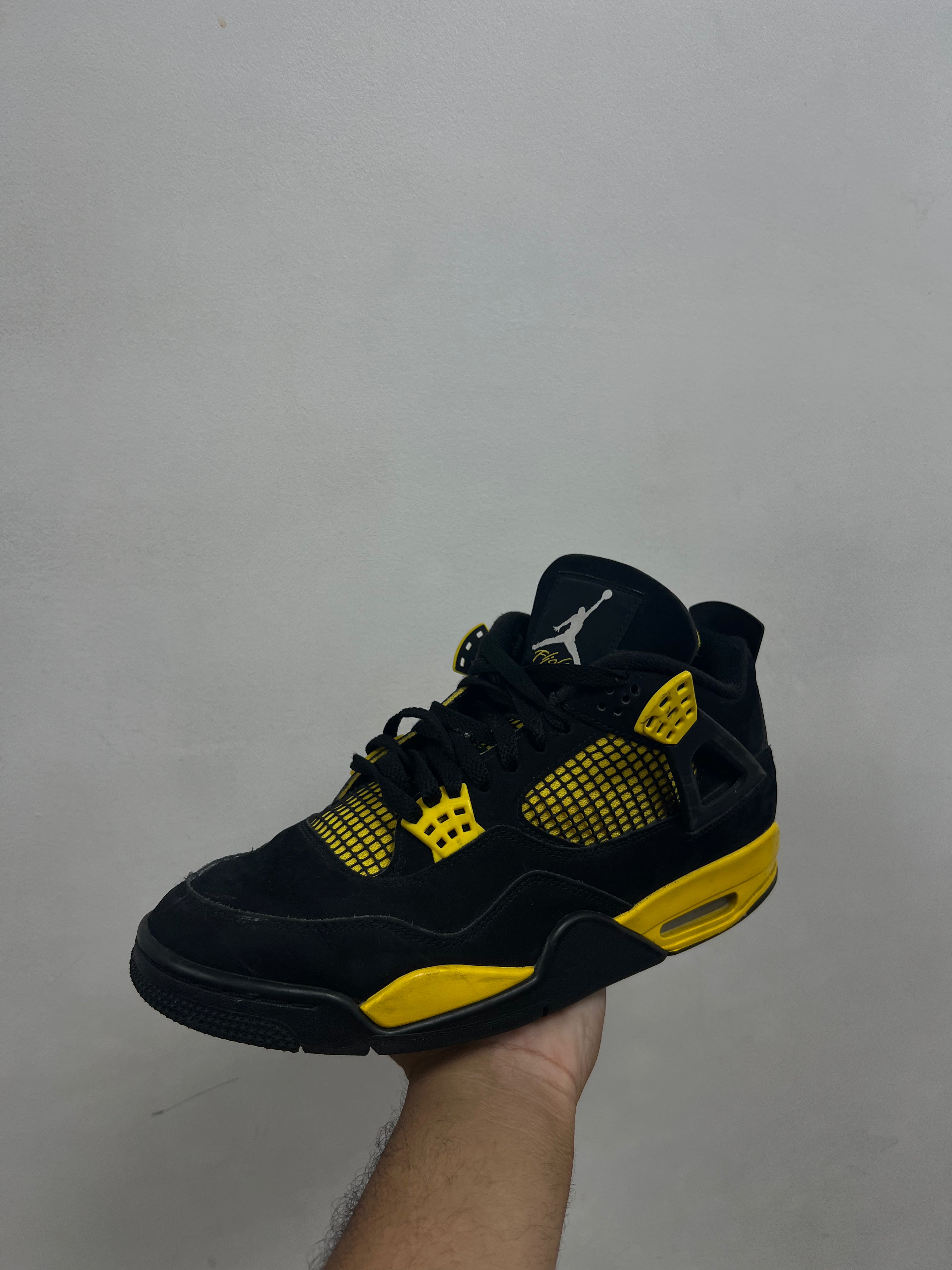 Jordan 4 Yellow Thunder Sneakers