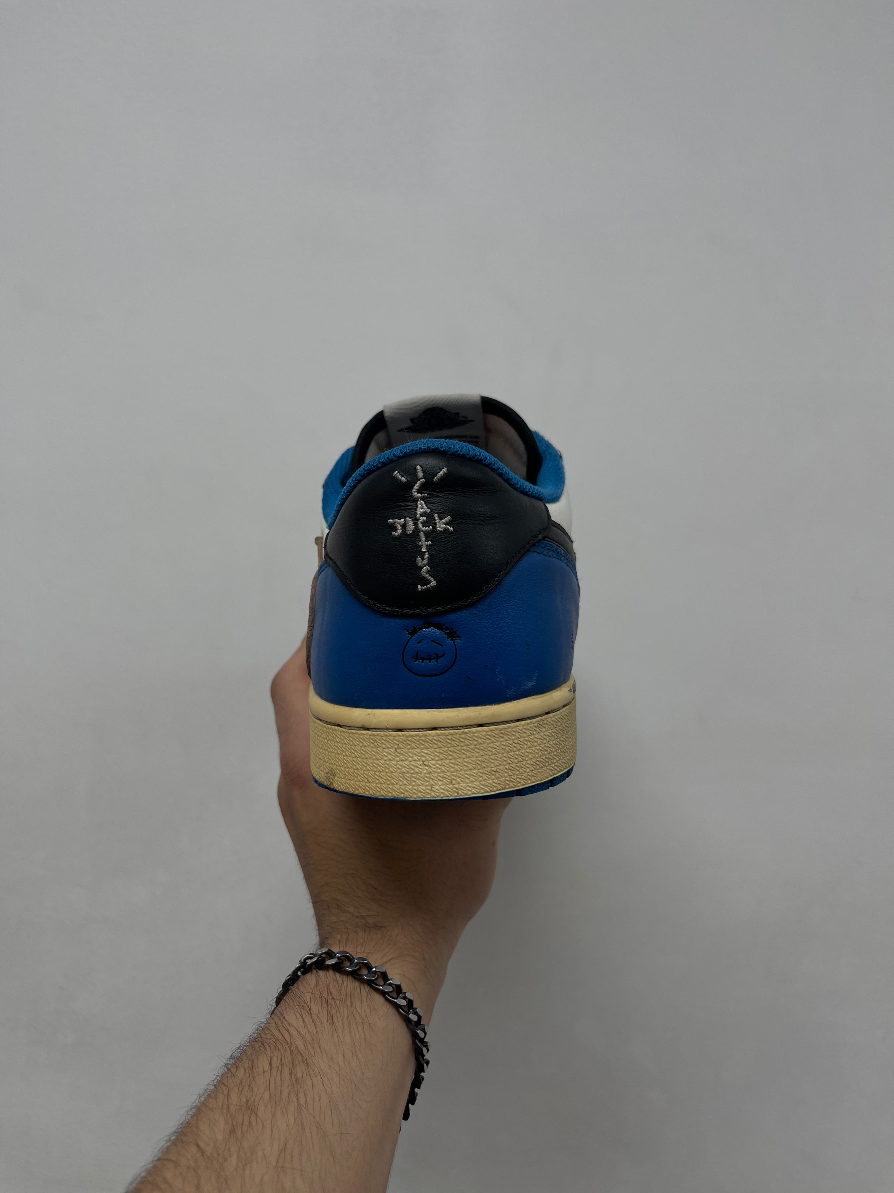 Nike Travis Scott Fragment Low Sneakers