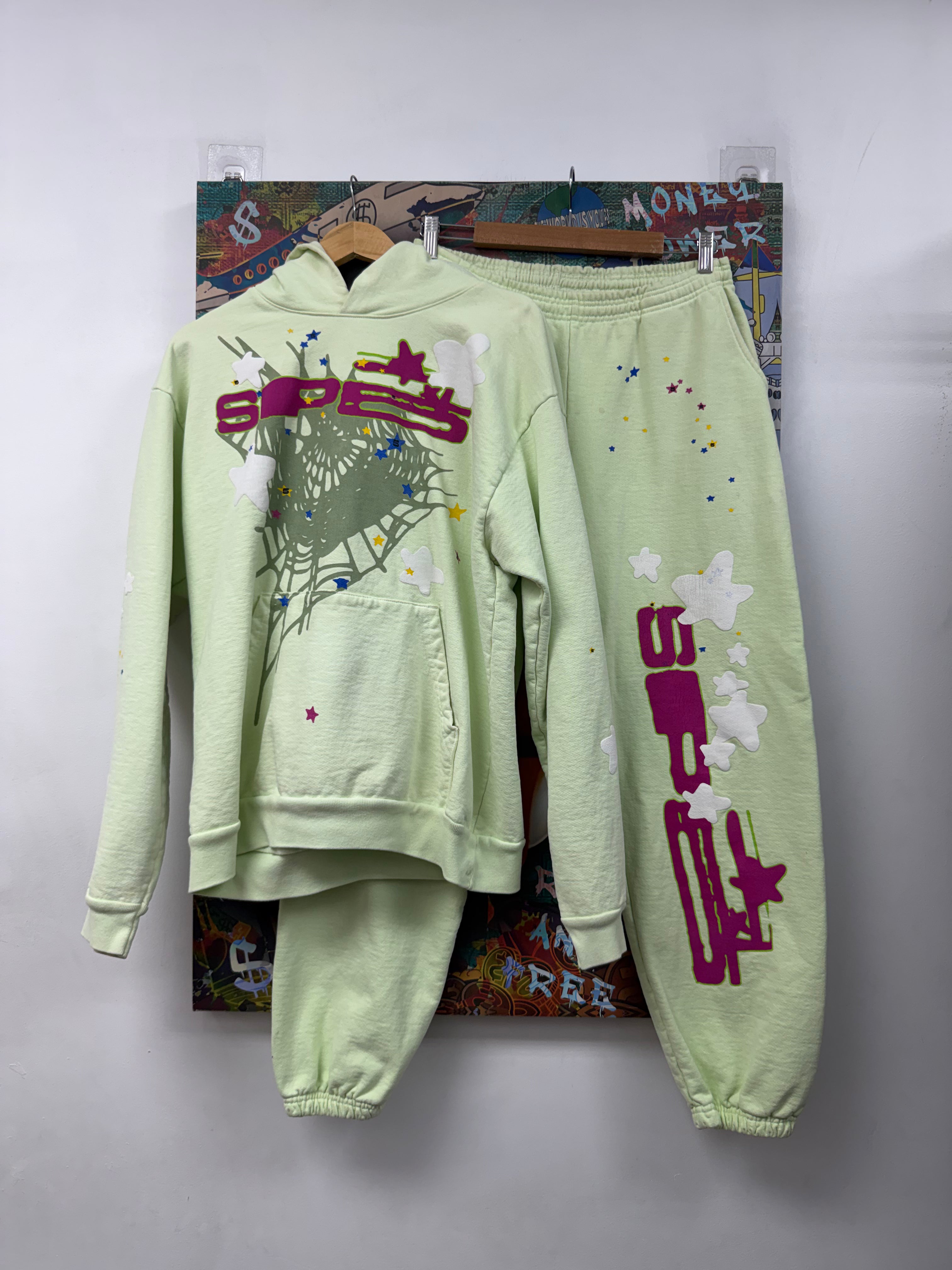 Sp5der Melon Sweatsuit