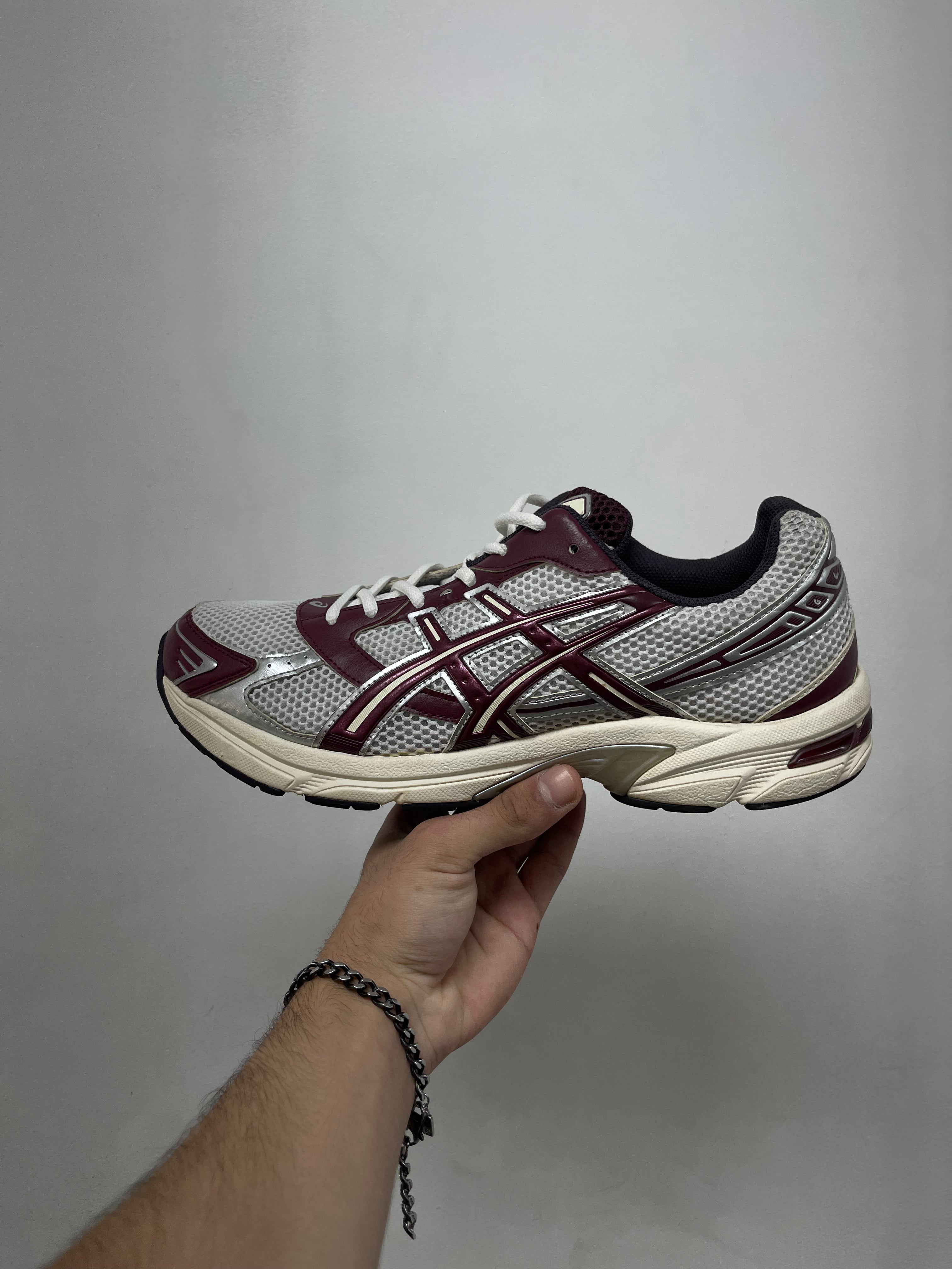 ASICS Maroon Cream Gel-1130 Sneakers