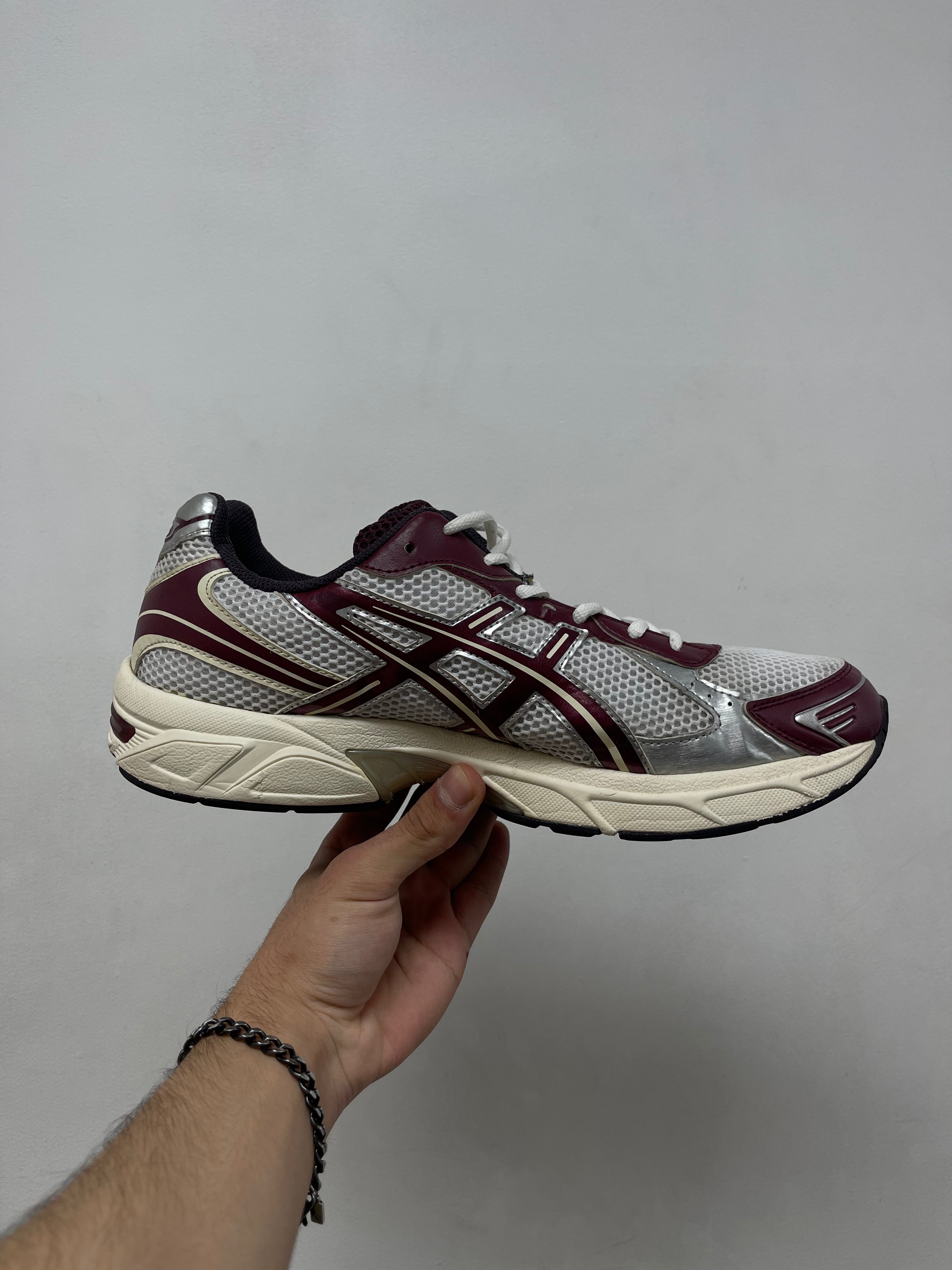 ASICS Maroon Cream Gel-1130 Sneakers
