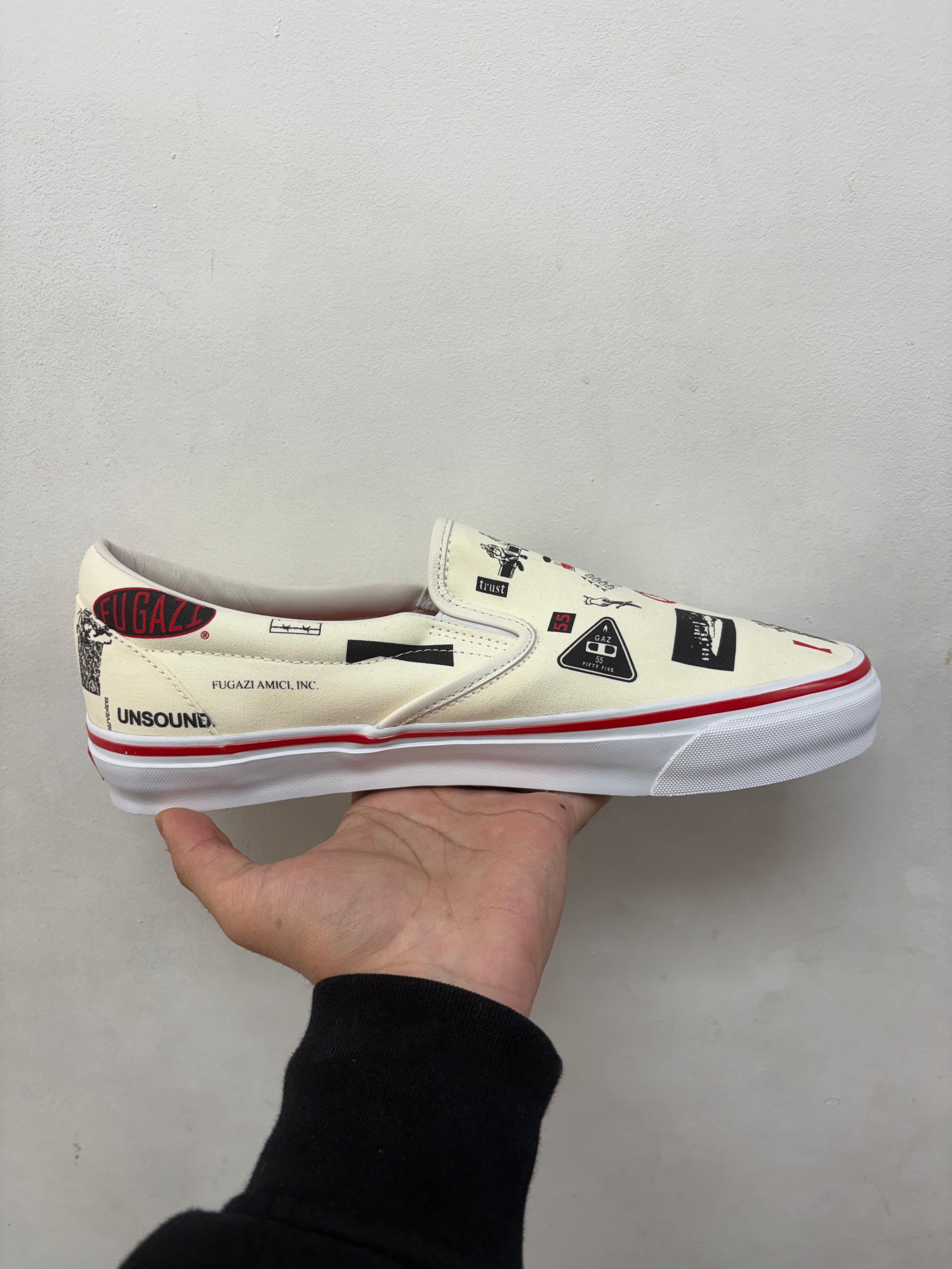 Vans Fugazi Consumer LX Classic Slip-On 98 Sneakers