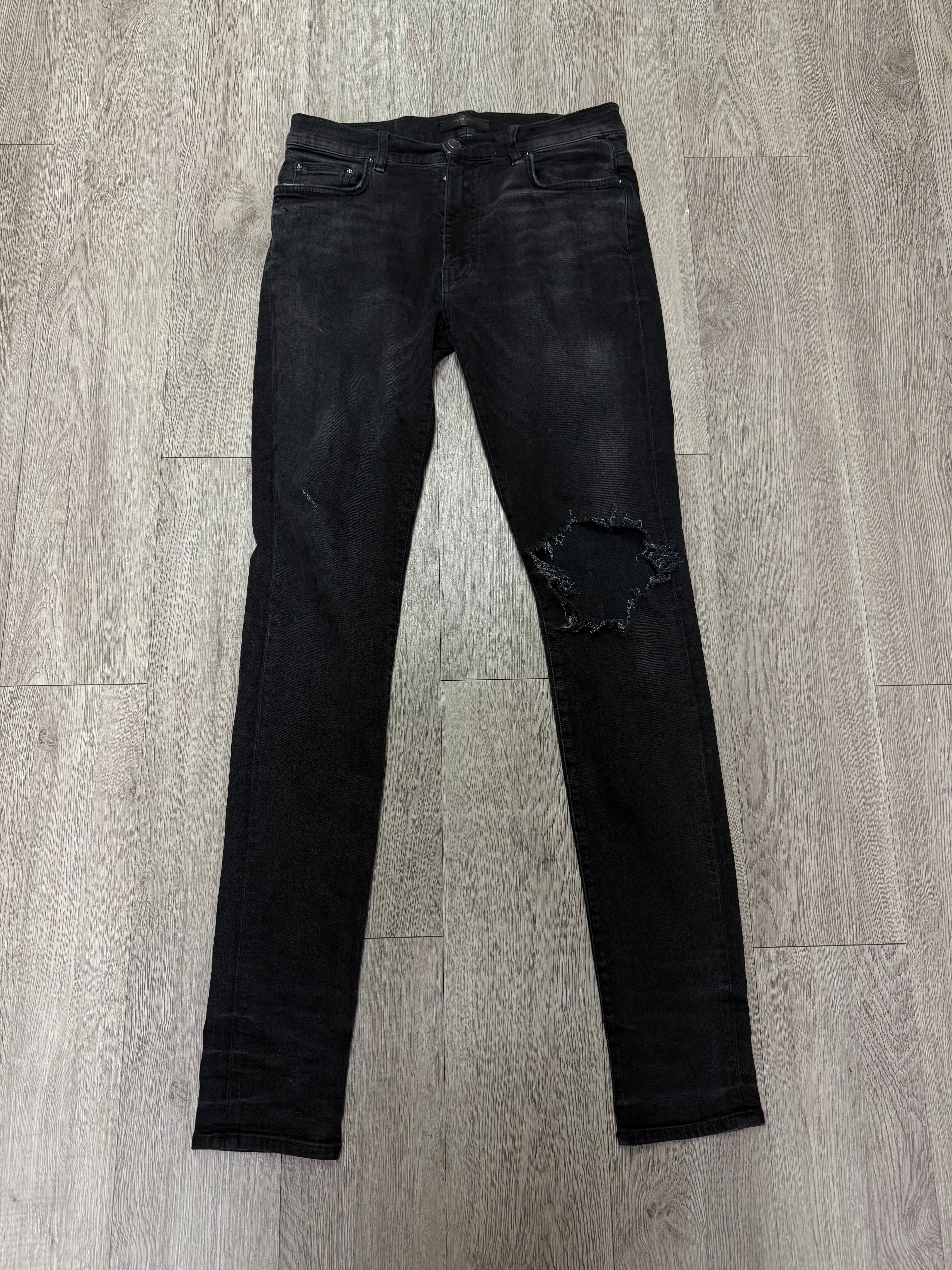 Amiri Plain Knee Rip Jeans