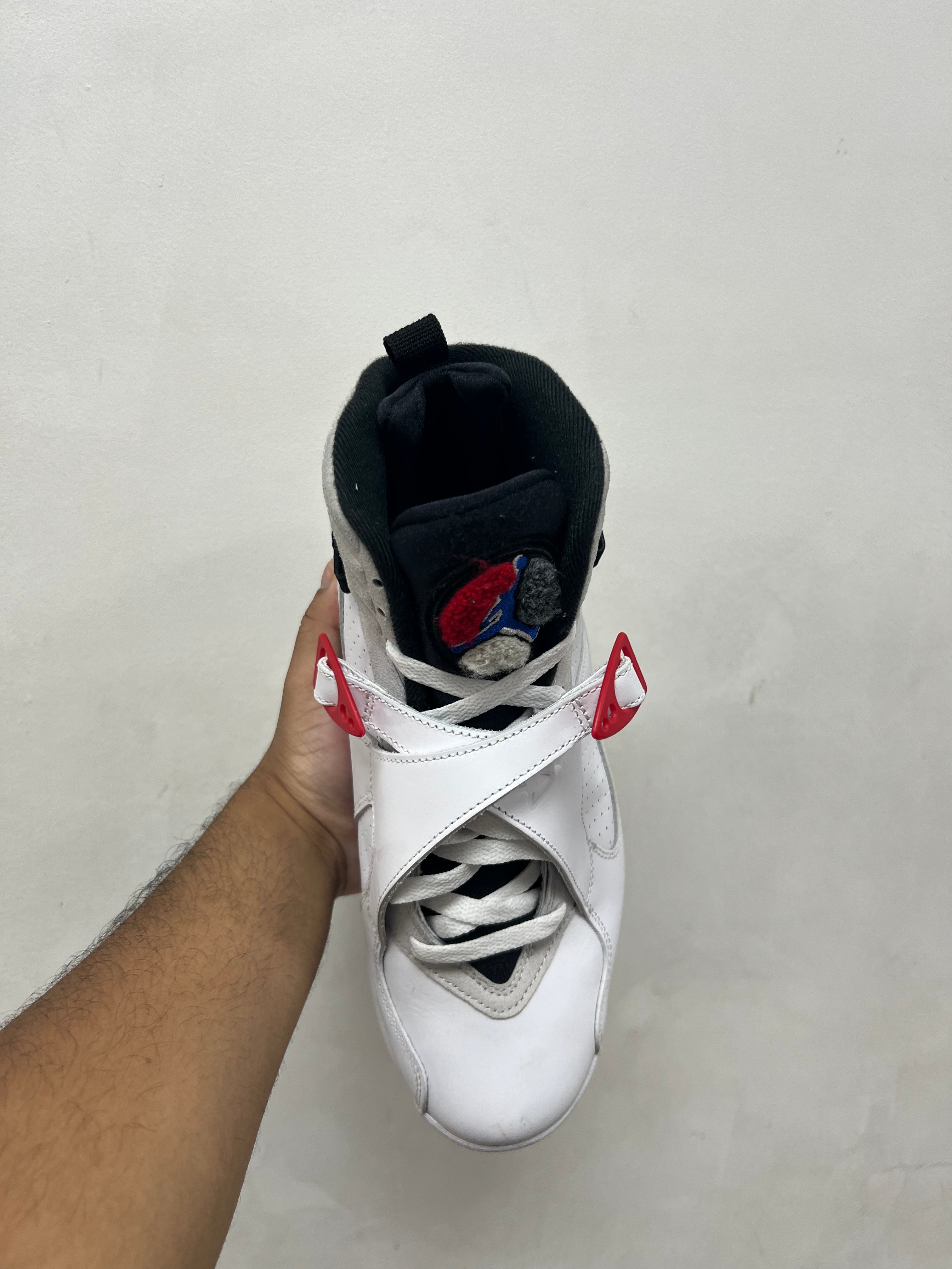 Jordan 8 Bugs Bunny Sneakers