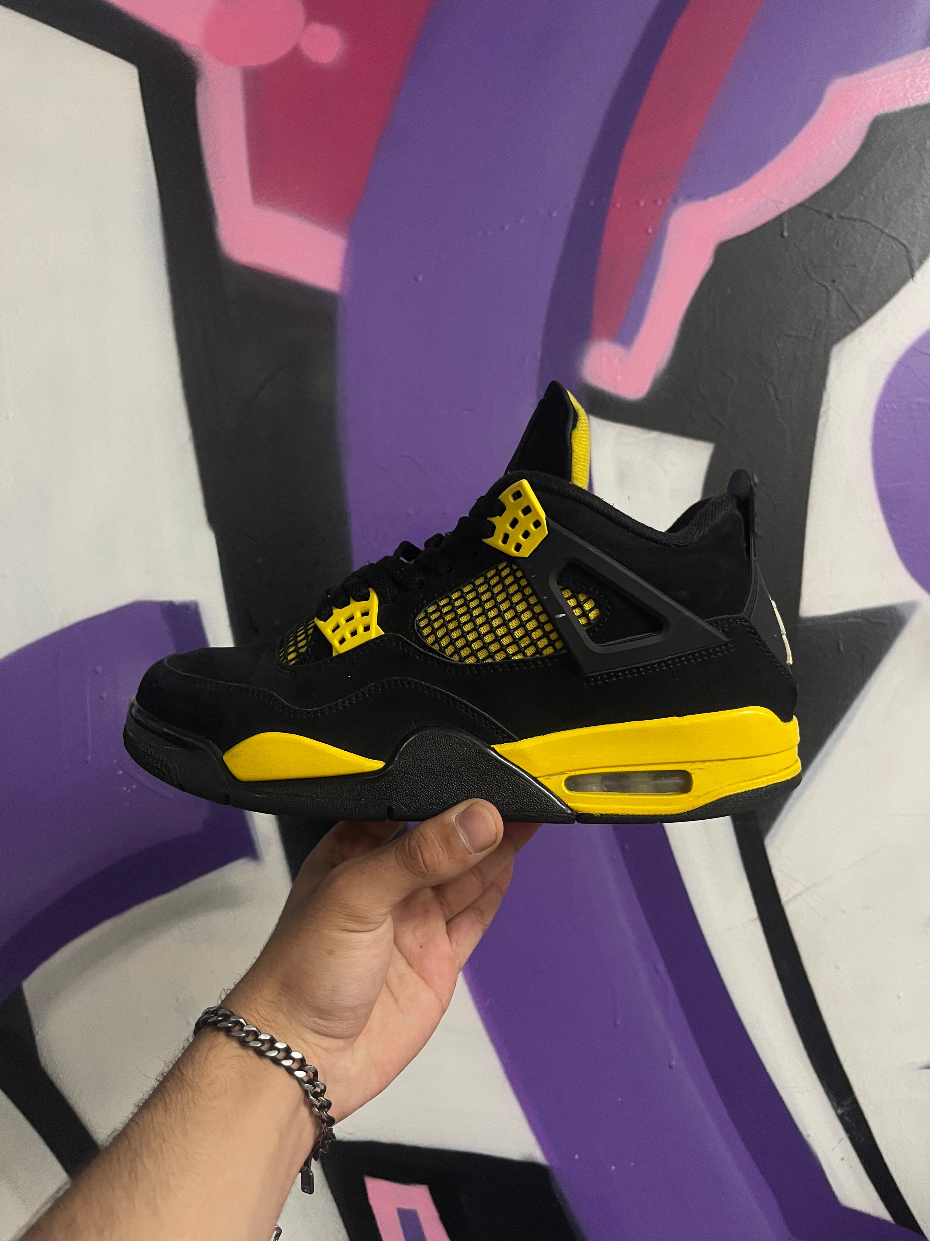 Jordan 4 Yellow Thunder Sneakers