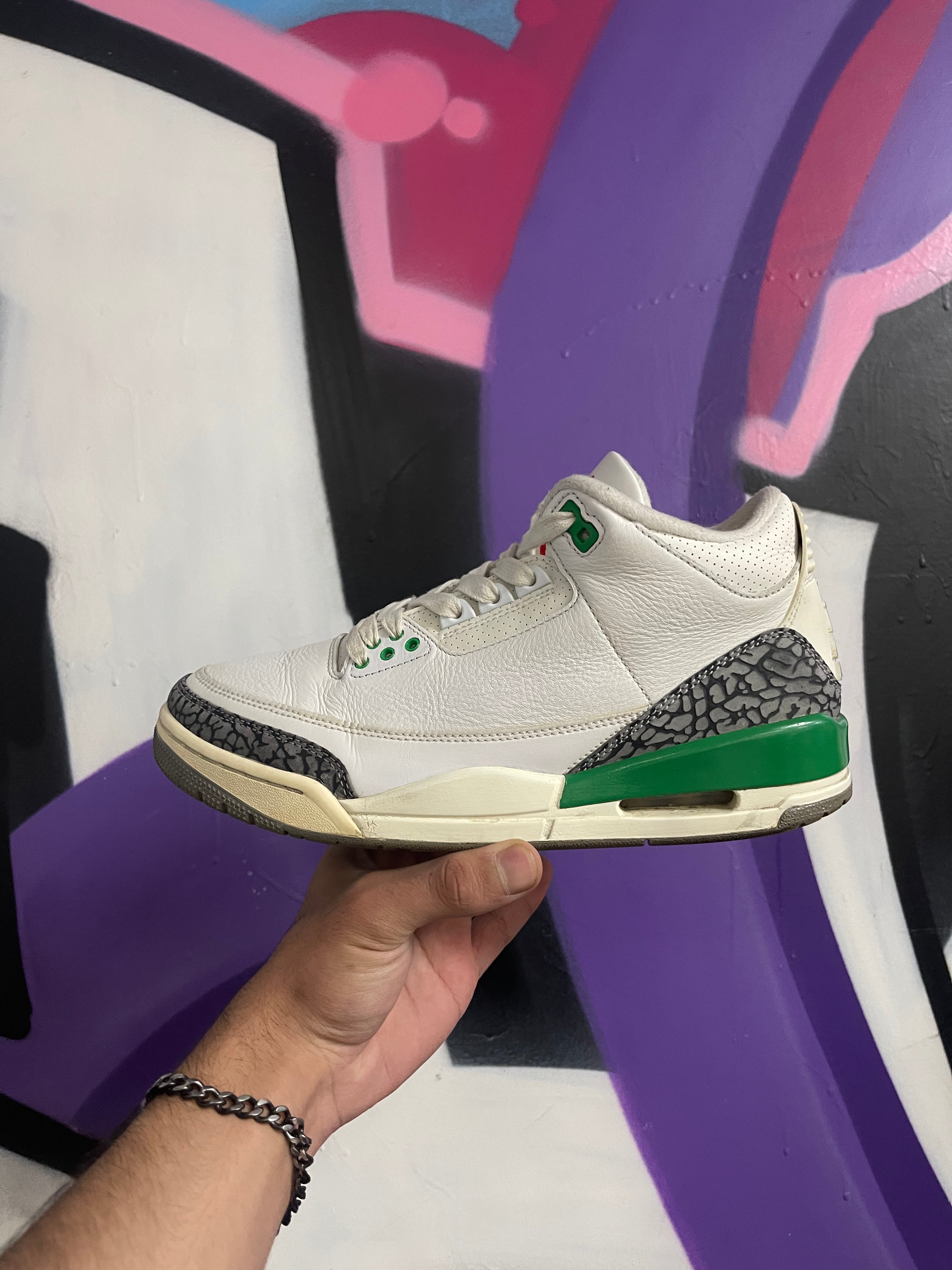 Jordan 3 Lucky Green (Slight Yellowing) Sneakers