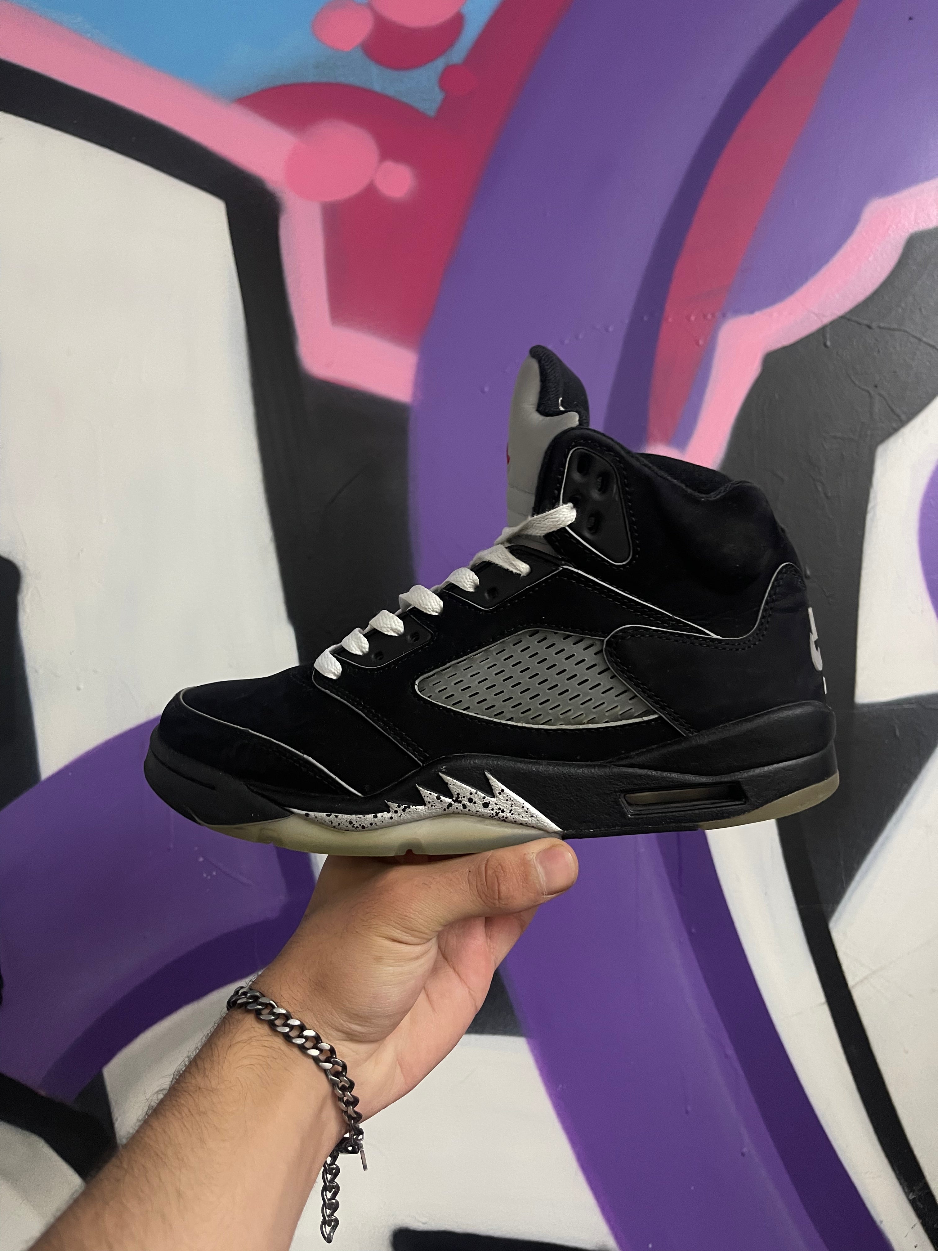 Jordan 5 Black Metallic Sneakers