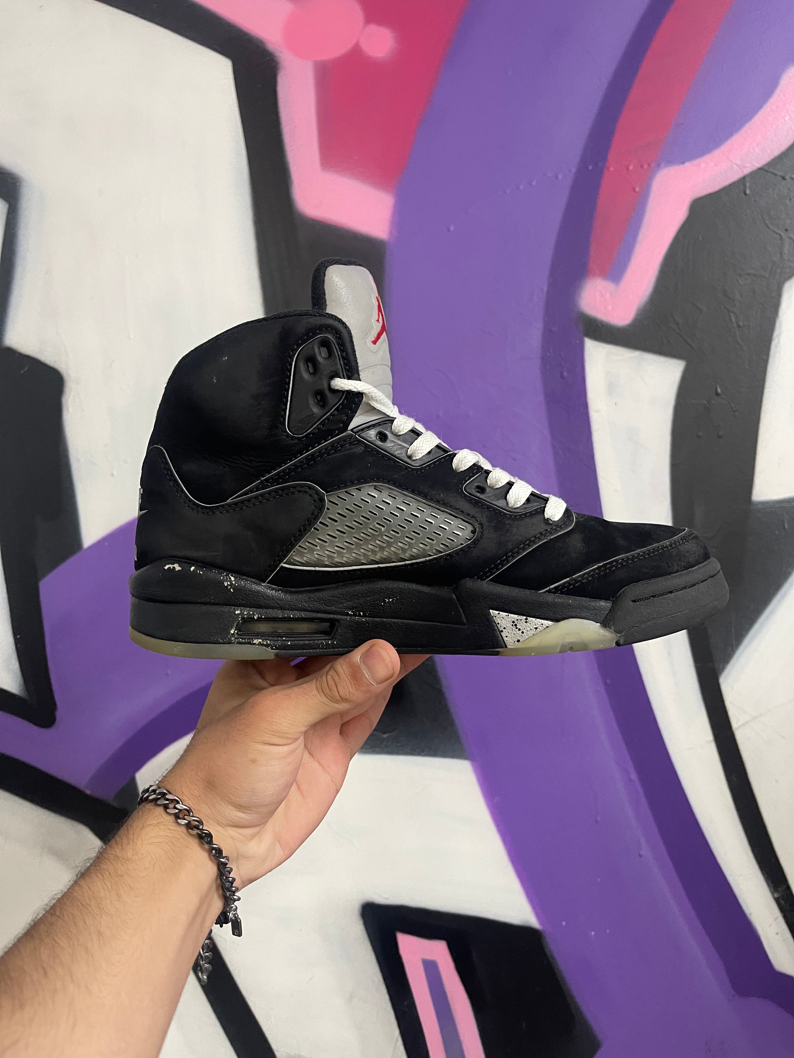 Jordan 5 Black Metallic Sneakers