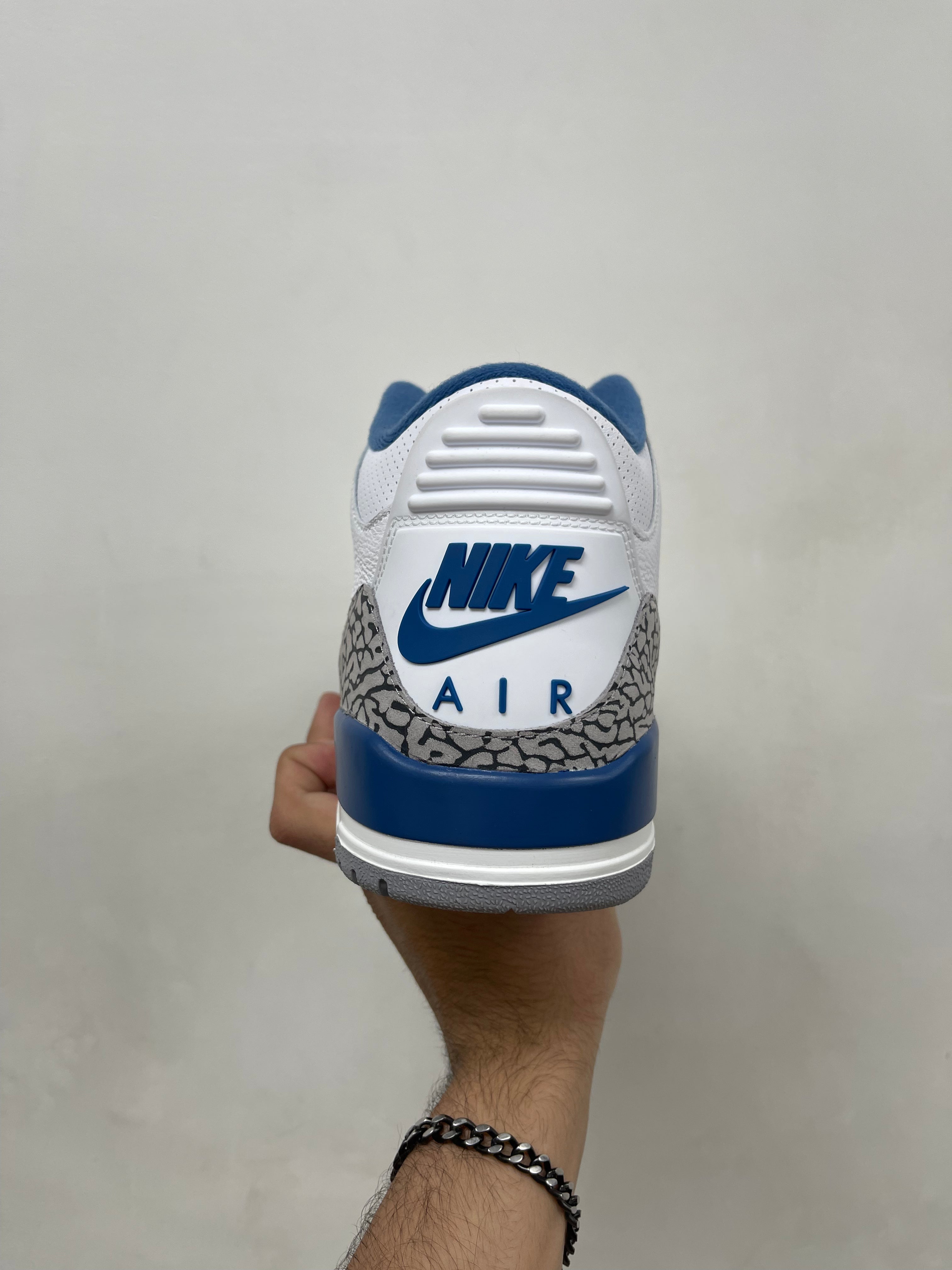 Jordan 3 True Blue Sneakers