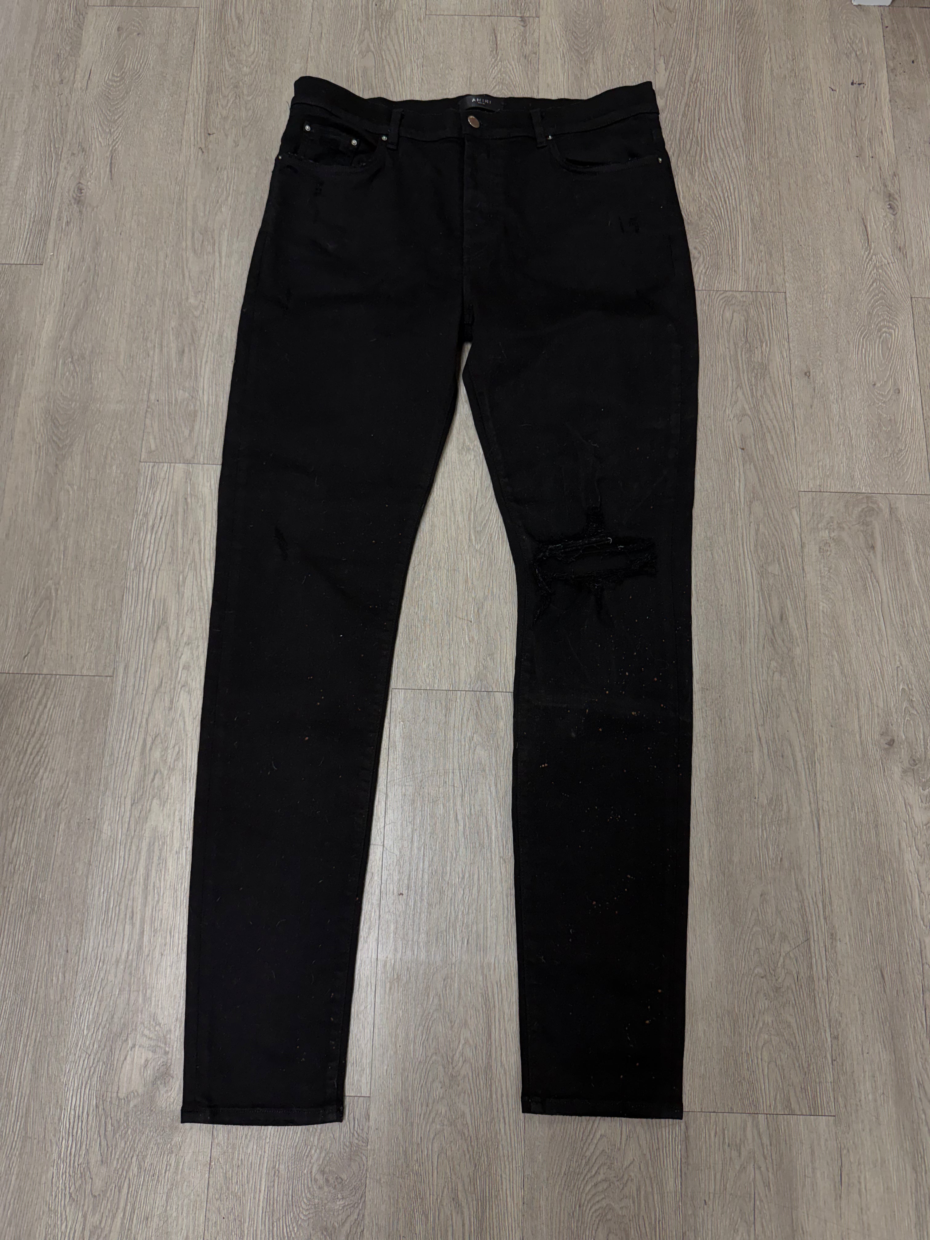 Amiri Black Plain Knee Rip Jeans