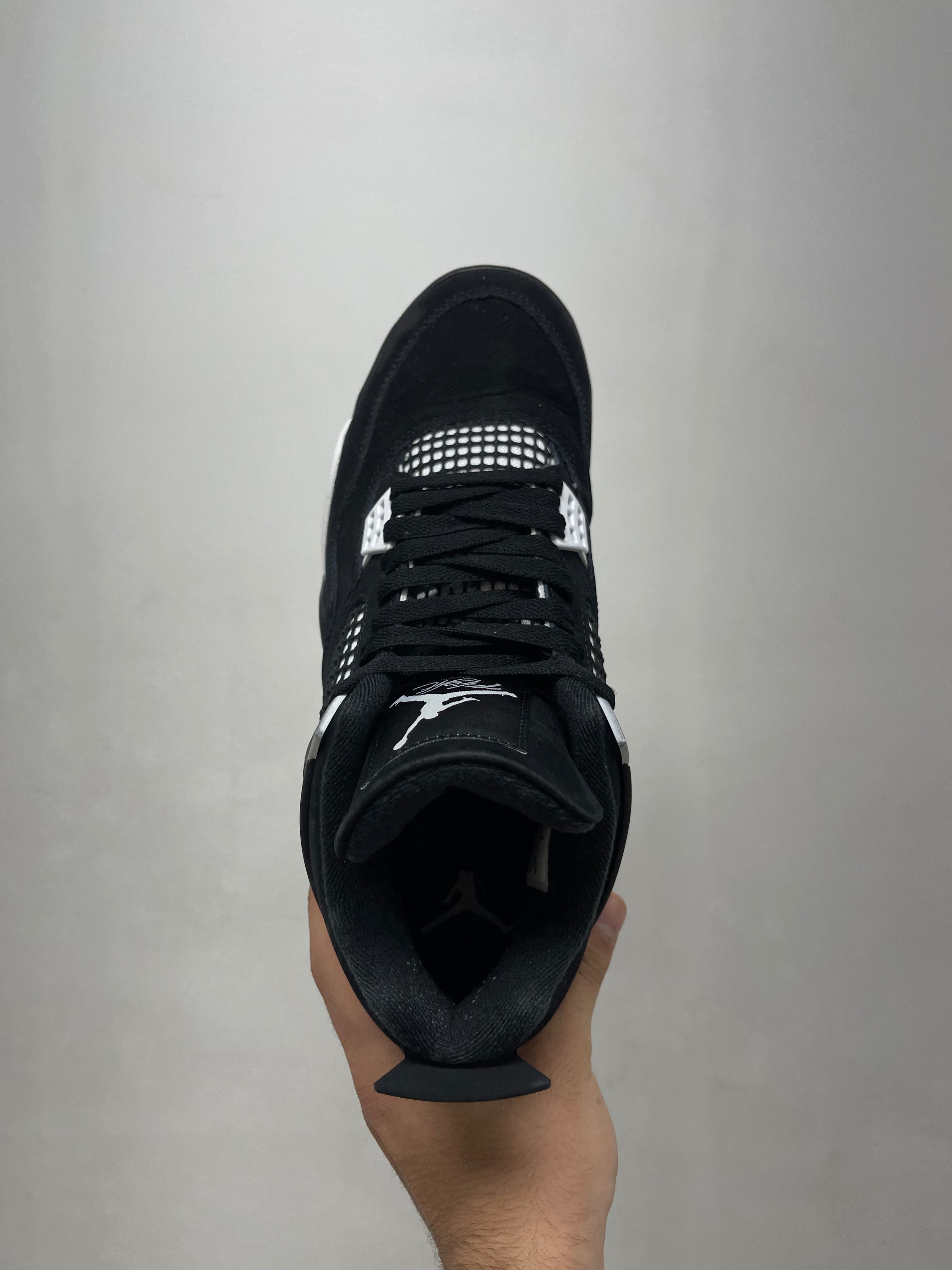 Jordan 4 White Thunder Sneakers