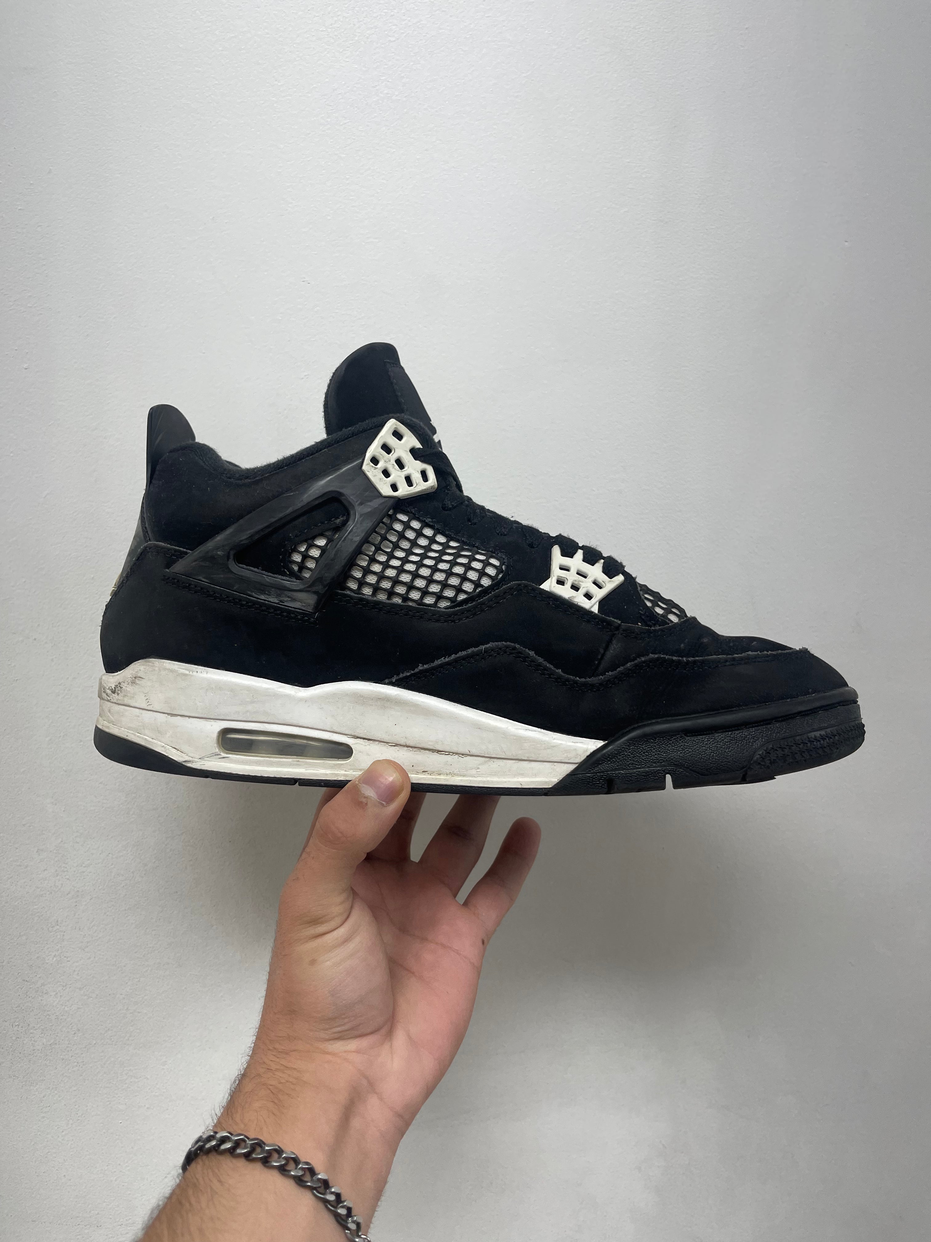 Jordan 4 White Thunder Sneakers