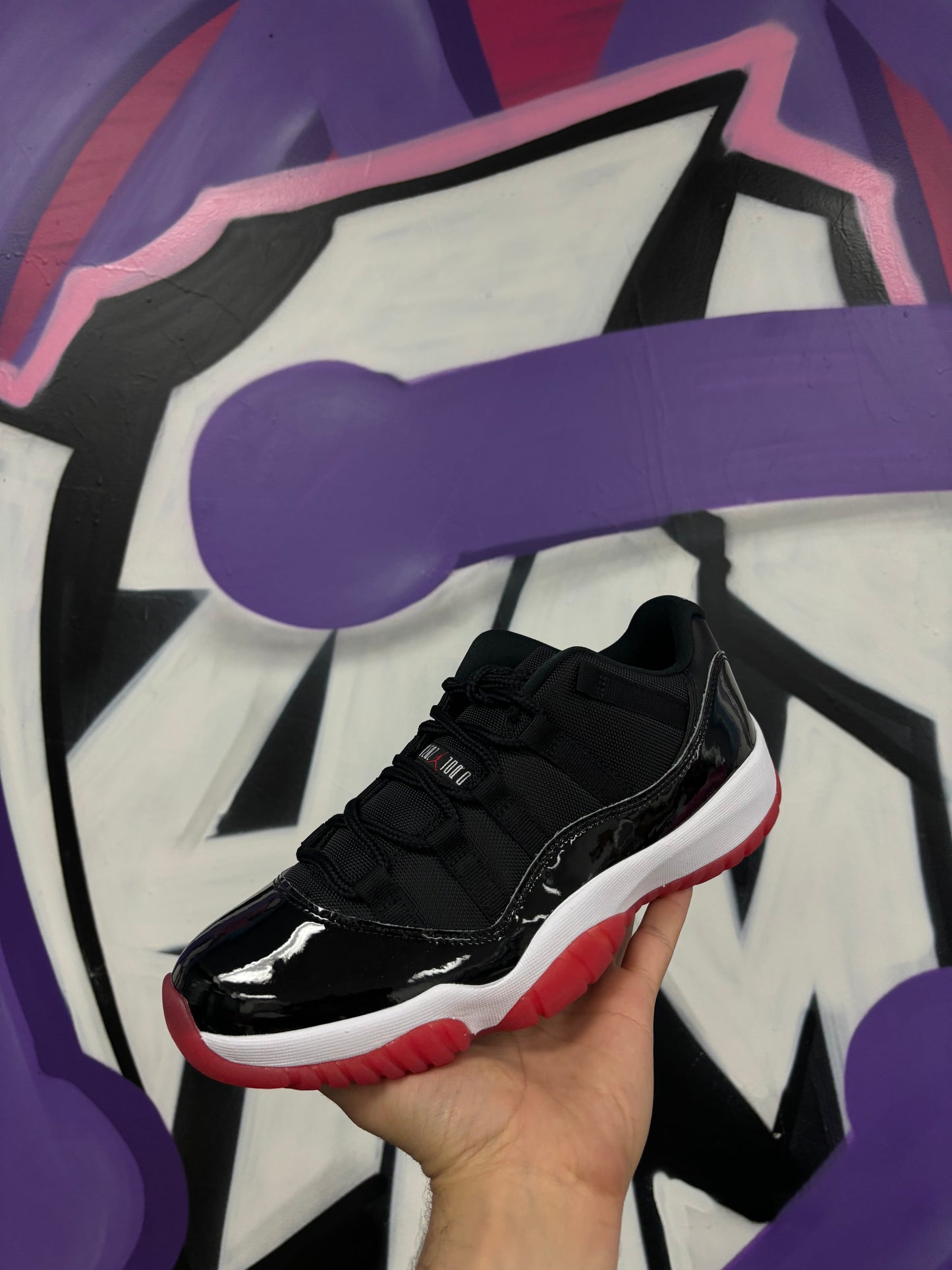 Air Jordan 11 Low Bred (2025)