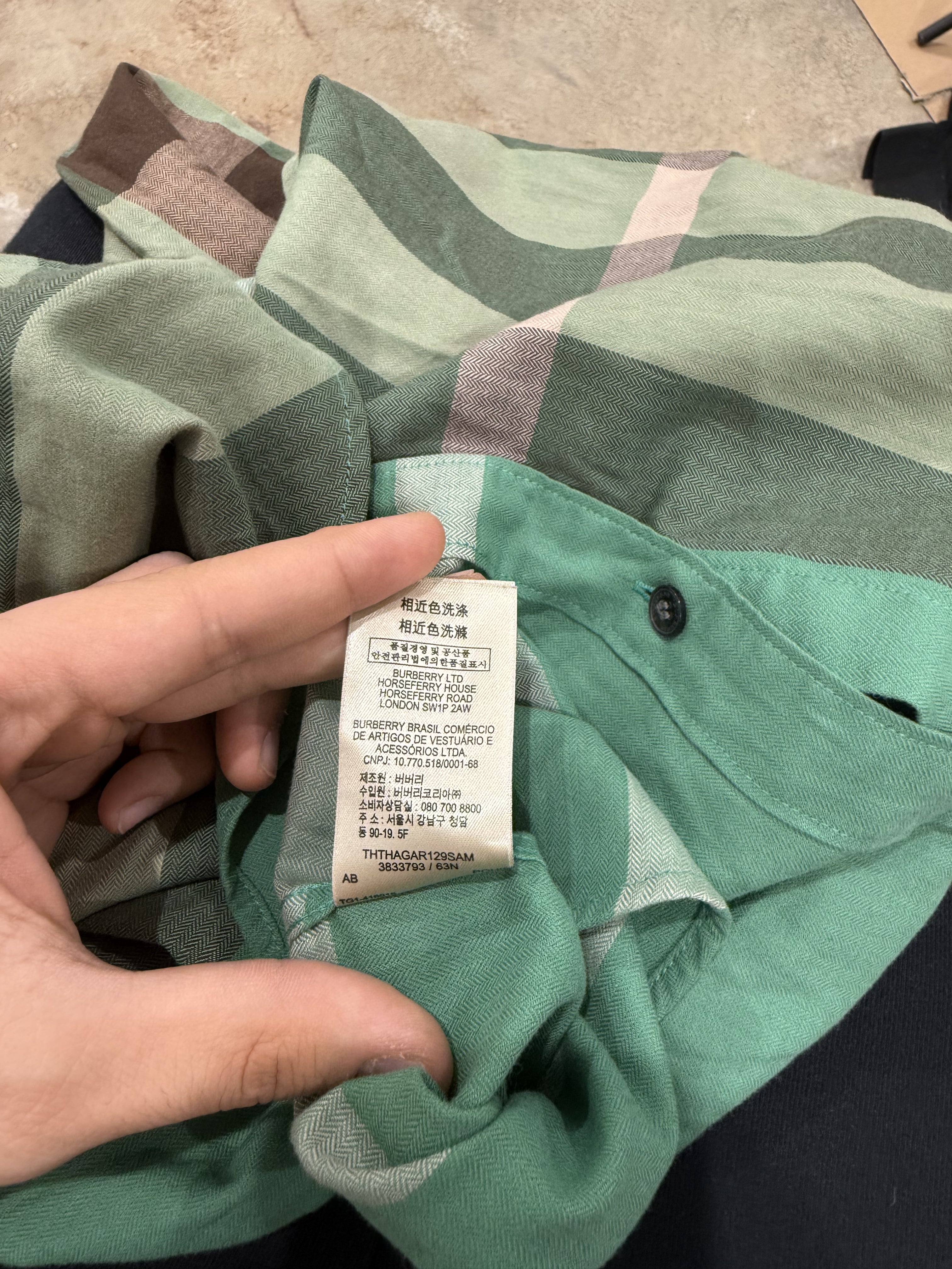 Burberry Button Up Green Large Used