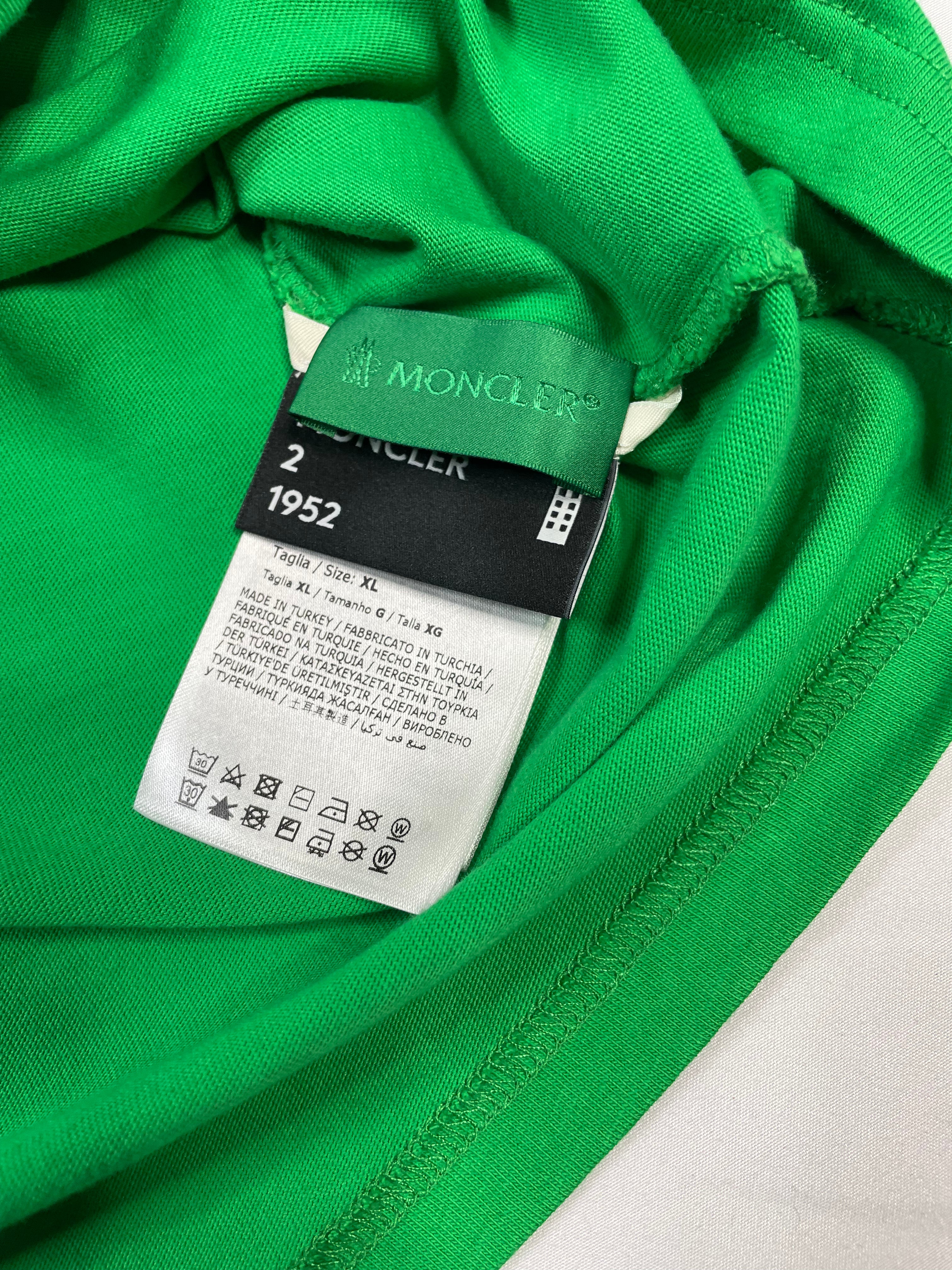 Moncler Tee green Logo Tee size:XL New