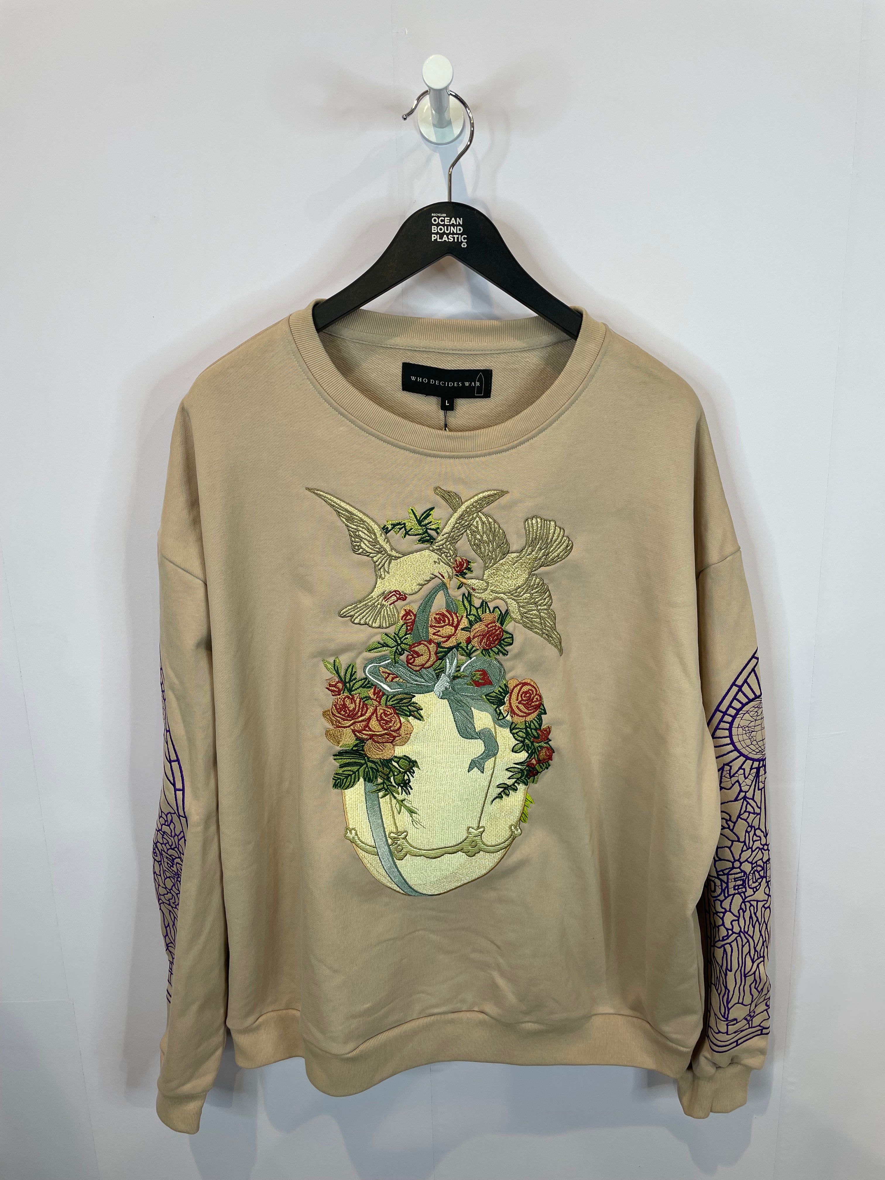 WDW Gift Crewneck Sweater Large