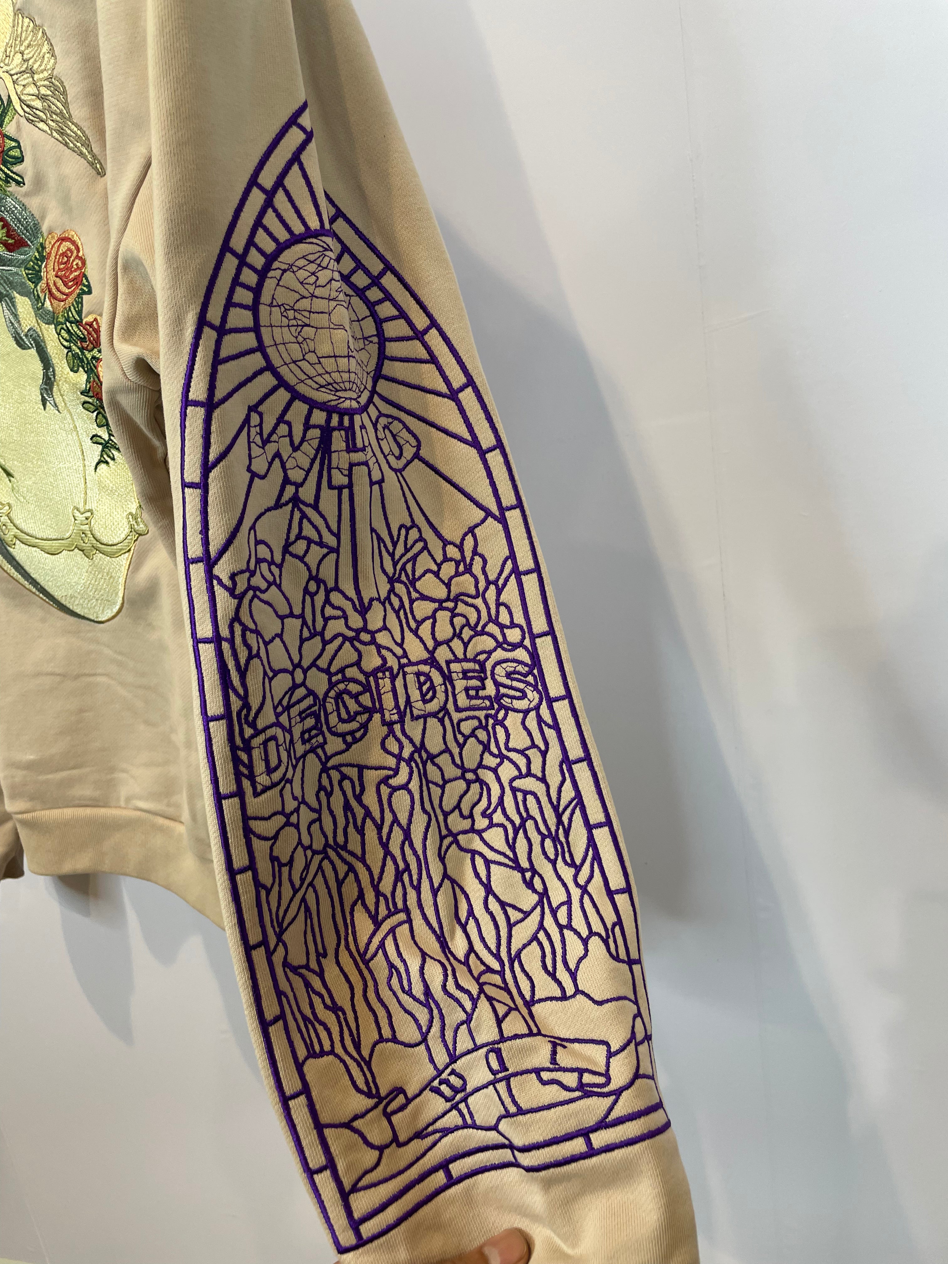 WDW Gift Crewneck Sweater Large