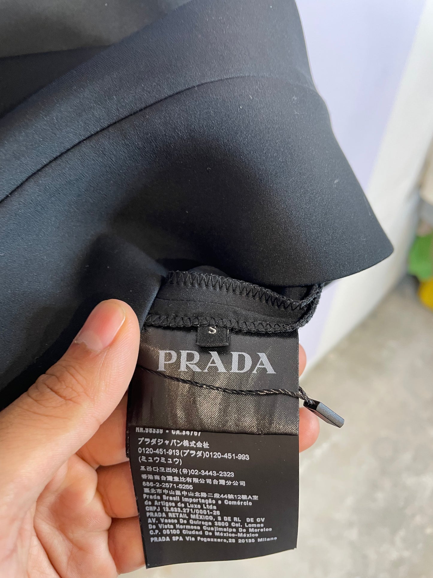 Prada Crewneck Black Red Used Small