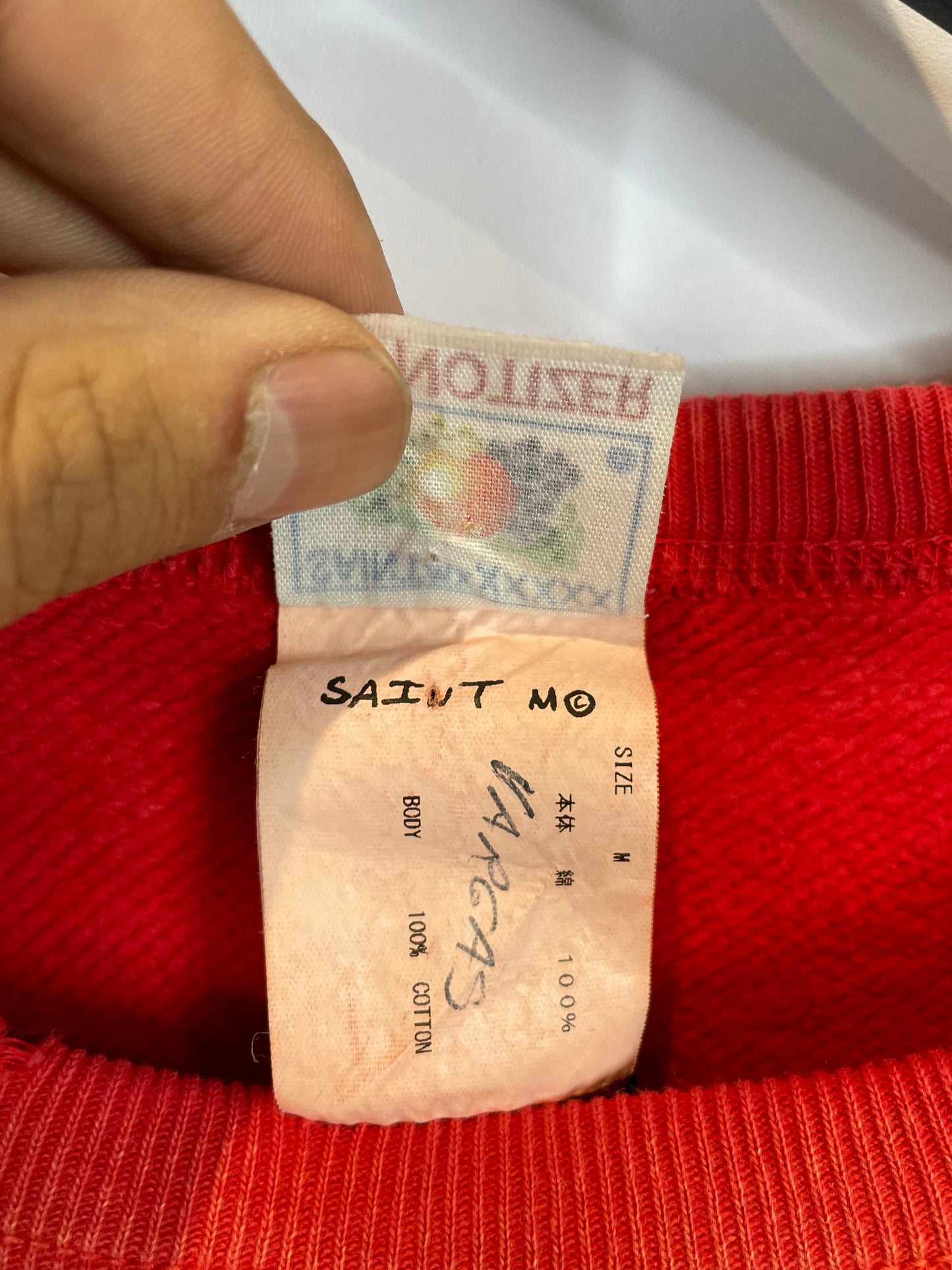 Saint Mx6 Kiss Me Crewneck Red Used Medium