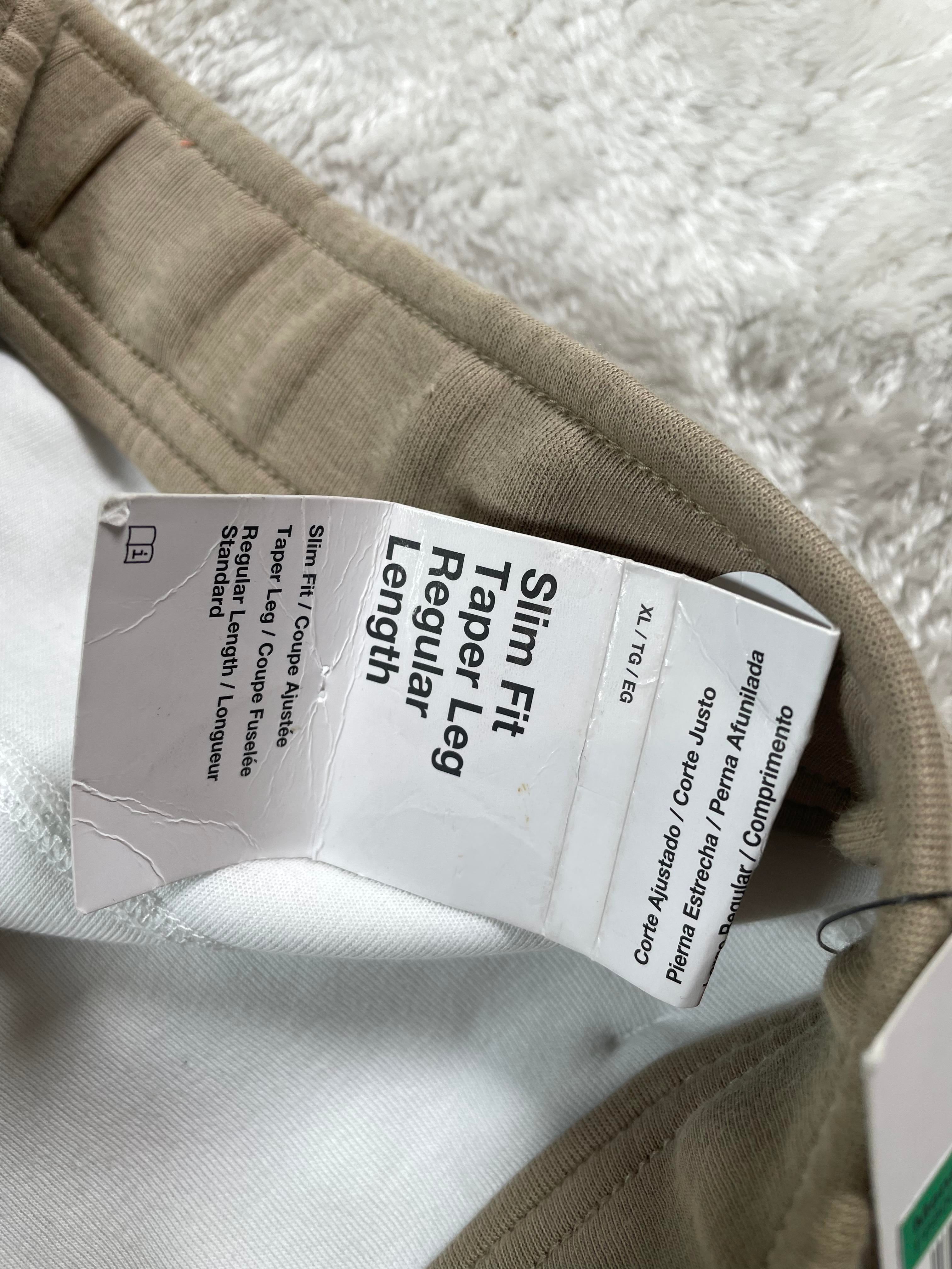 Nike Tech White & Brown Sweats