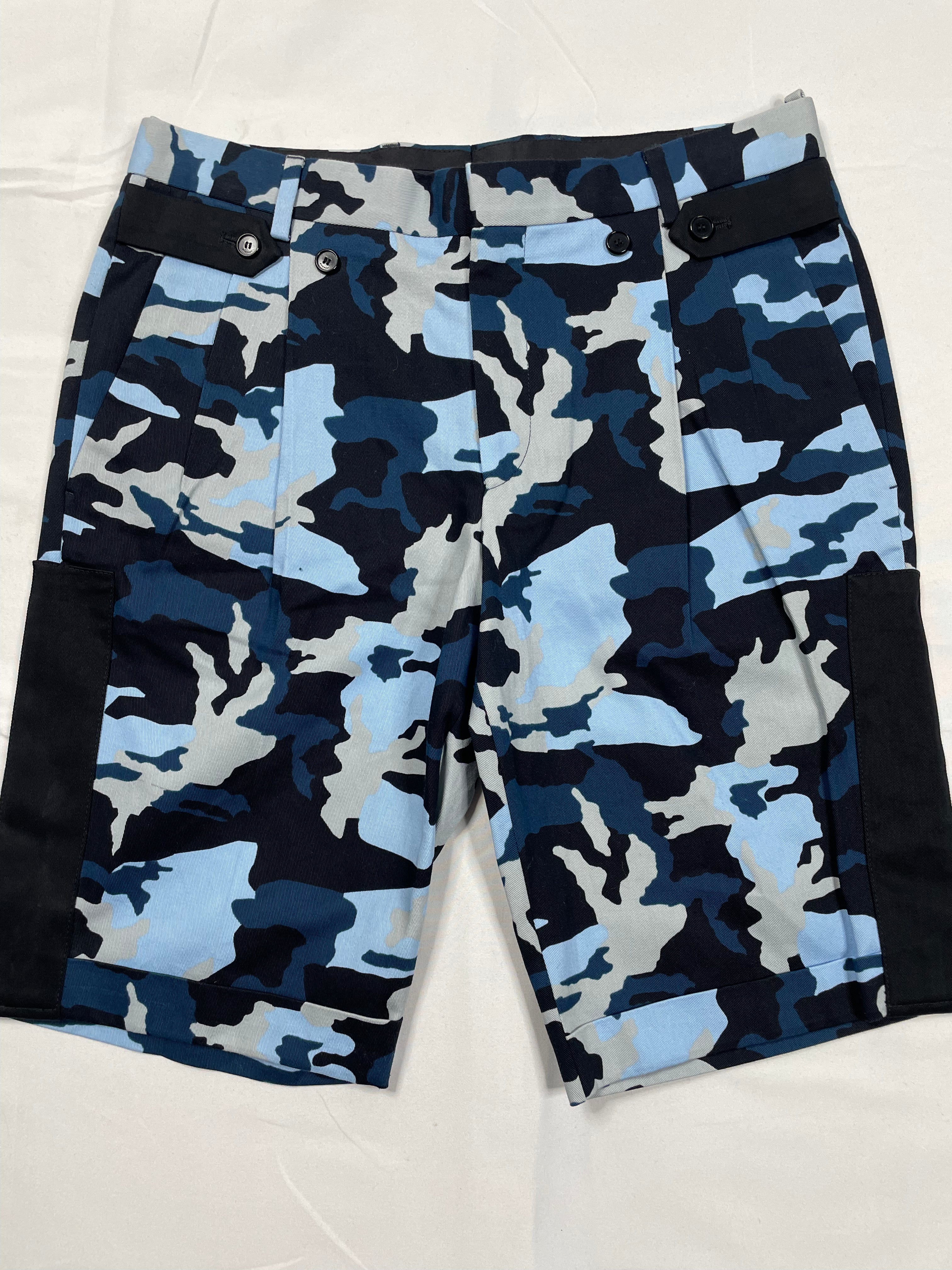 Givenchy Shorts Cargo Camo Blue