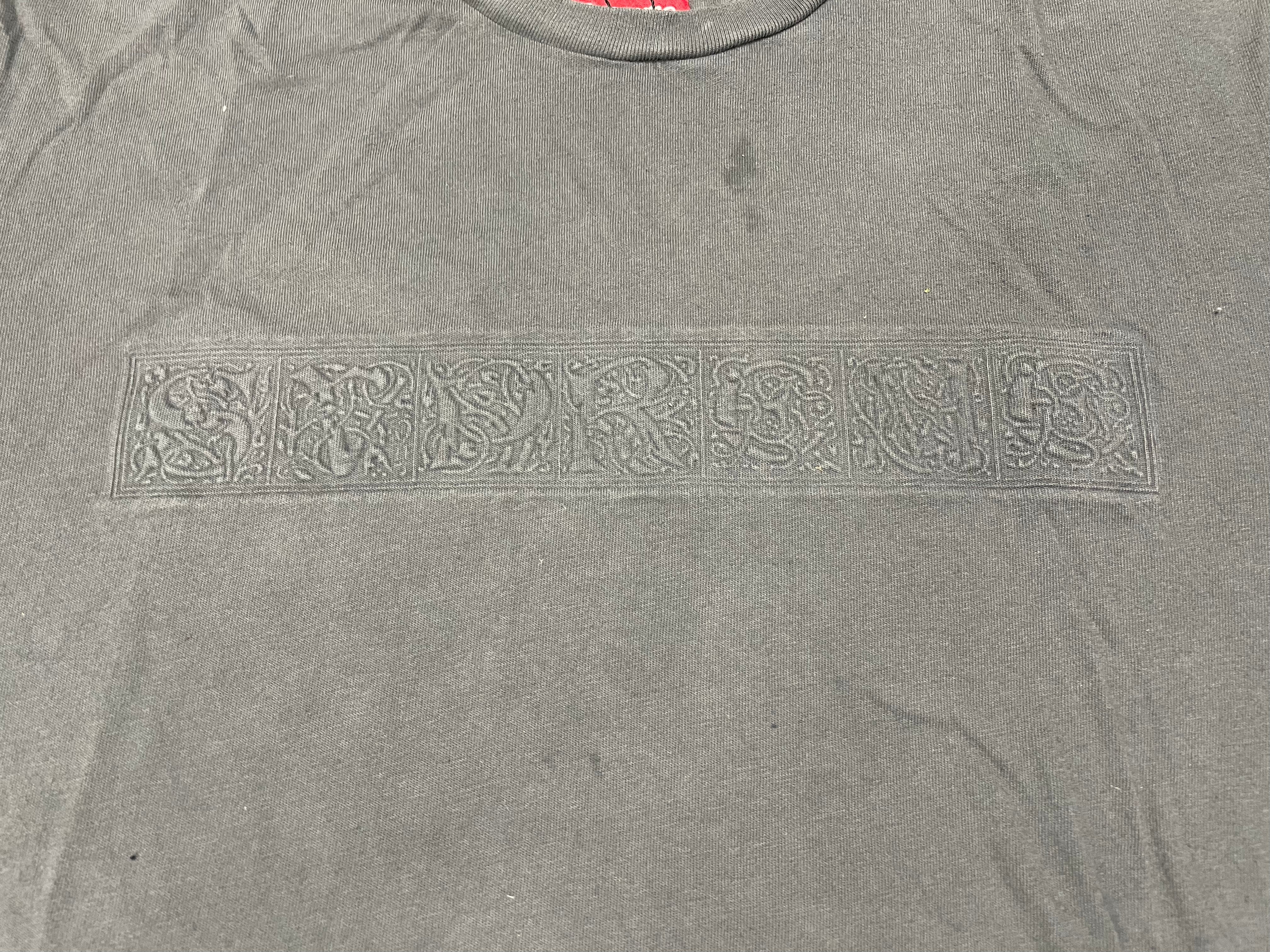 Supreme Tee grey embroded size:Large Used