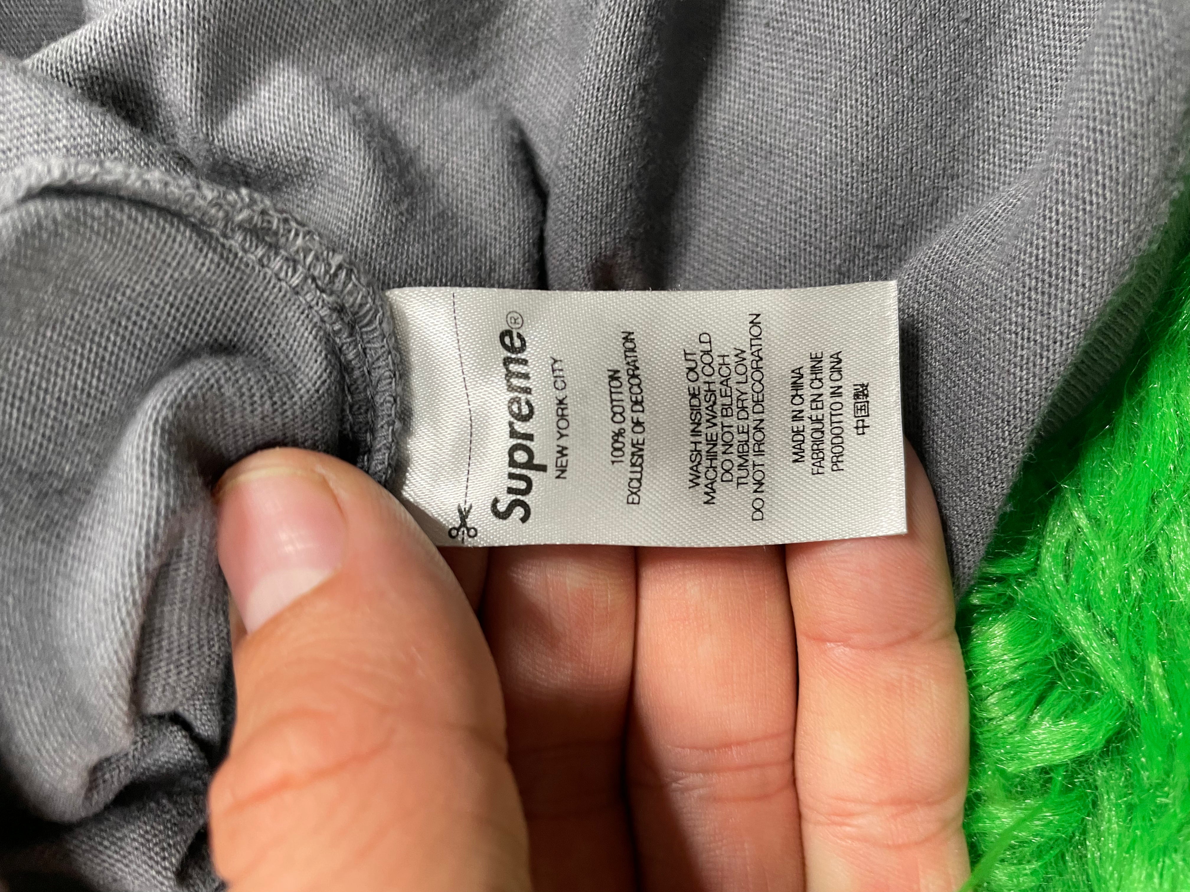 Supreme Tee grey embroded size:Large Used